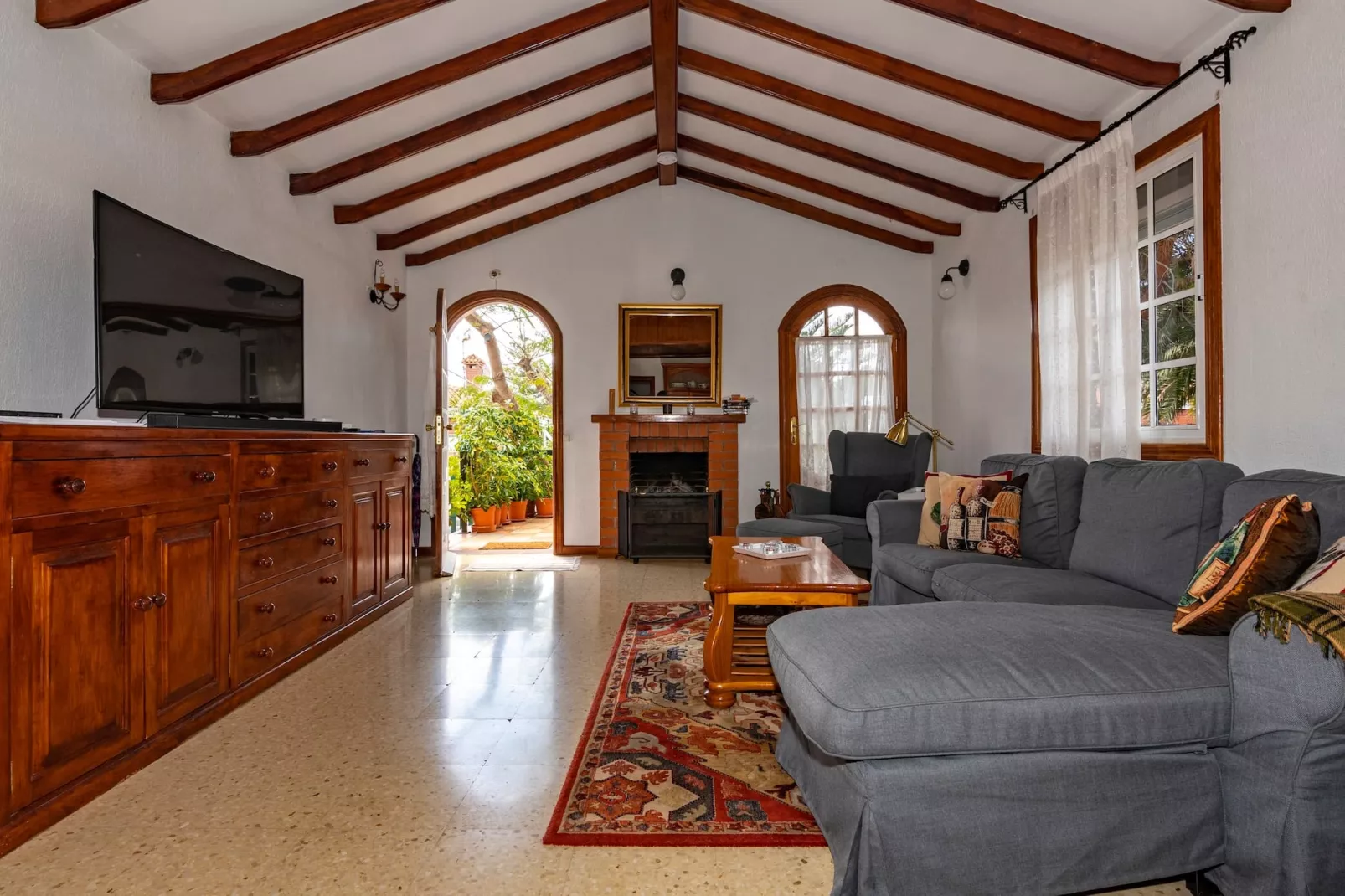 GC0181  Los Almendros-Woonkamer