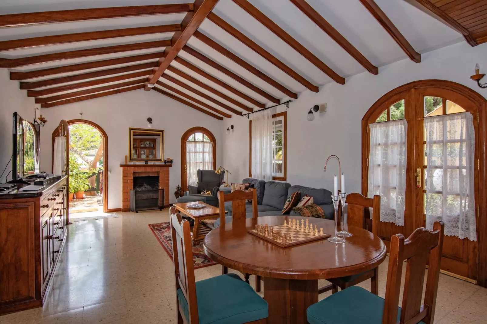 GC0181  Los Almendros-Woonkamer