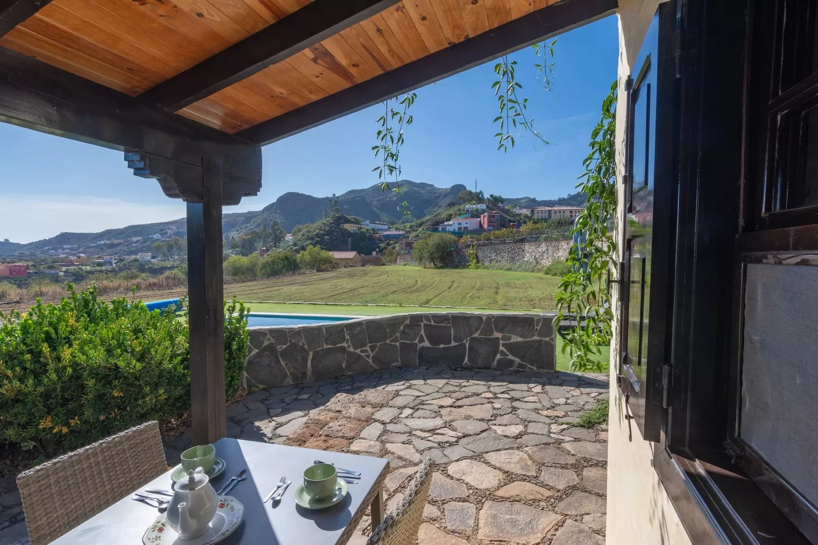 GC0143 Mi Perlita-Terrasbalkon