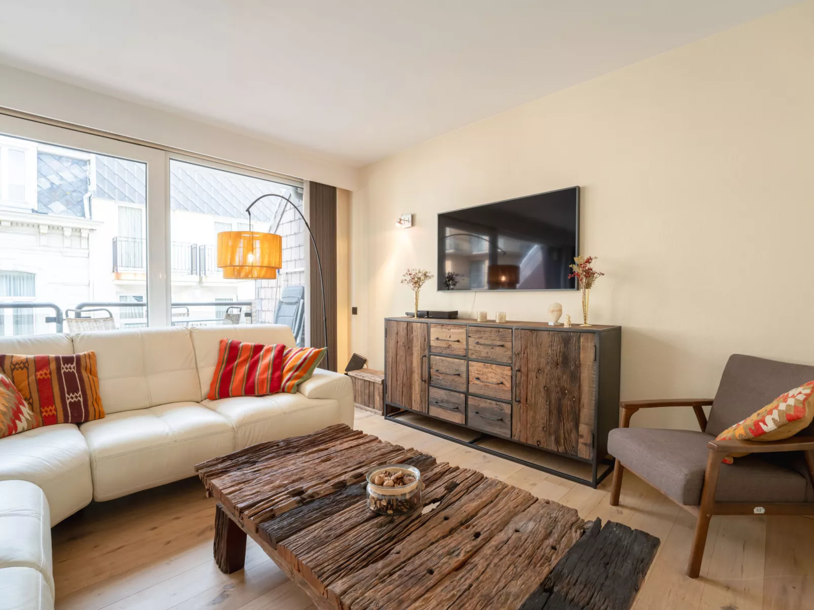SeaRise with lateral sea view & parking-Binnen