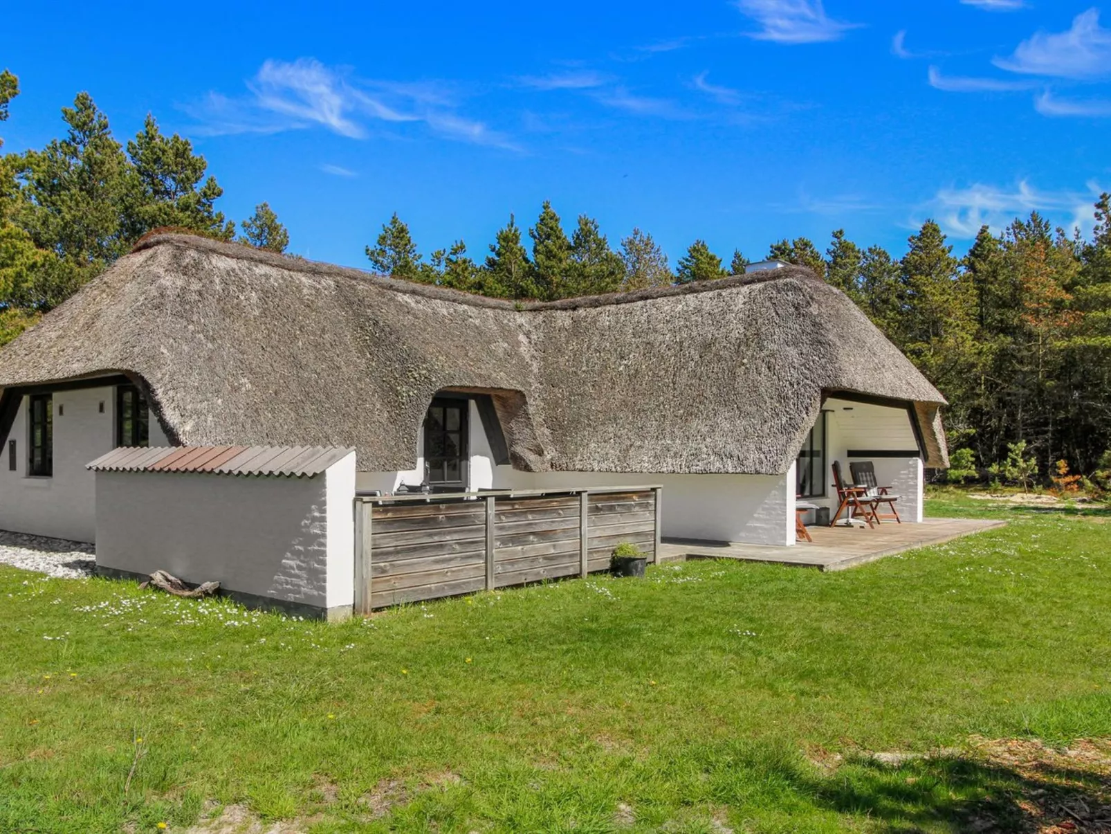 "Lilo" - 1km from the sea-Buiten