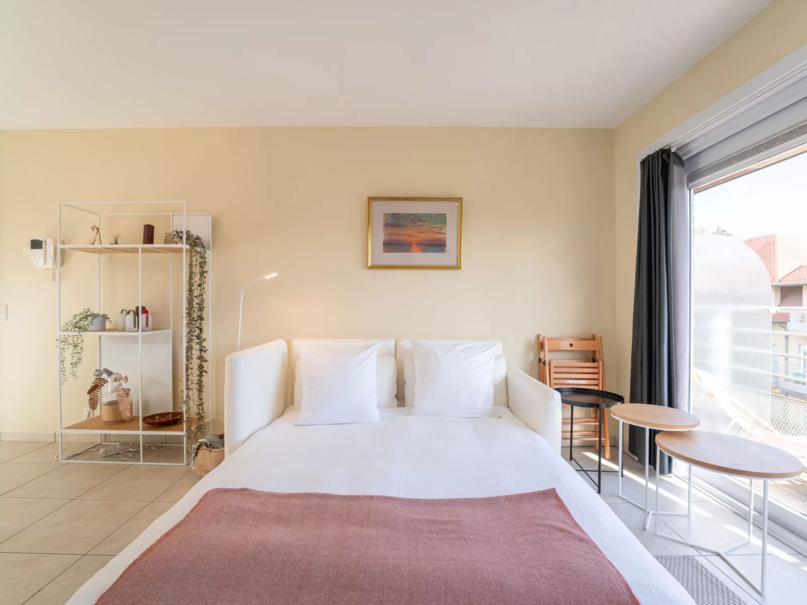 Appartment with beach cabine and parking-Binnen