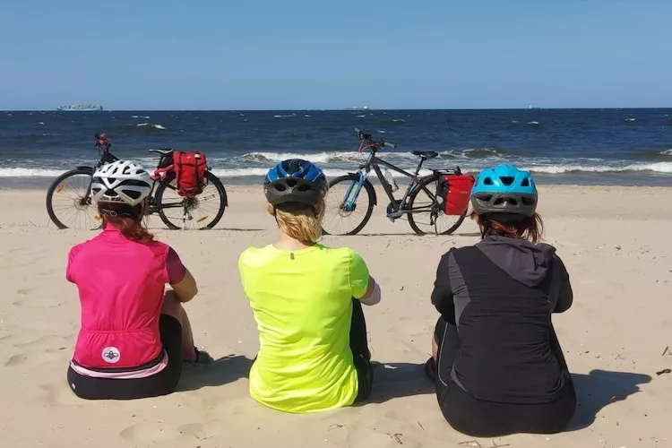 	Parterowe domki wakacyjne dla 5 osób Sarbinowo-Gebieden zomer 1km