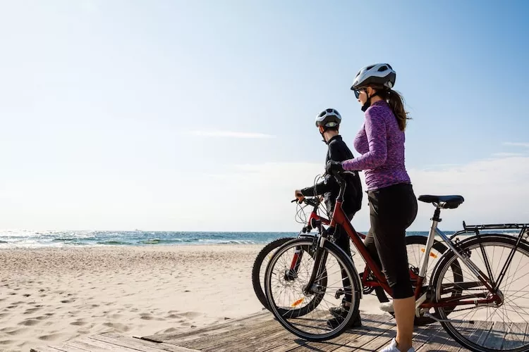 	Parterowe domki wakacyjne dla 5 osób Sarbinowo-Gebieden zomer 1km