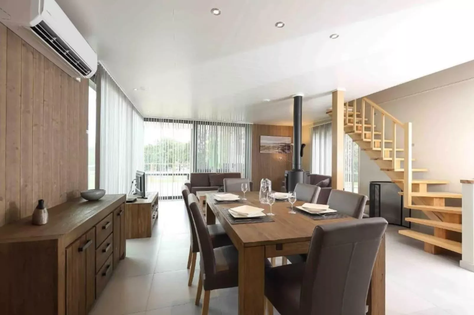 8 persons - 4 rooms 130m² without sauna-Woonkamer