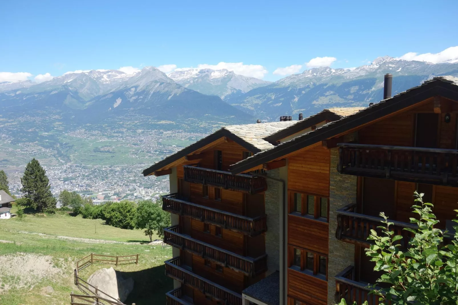 Plein Ciel VA 051 - MOUNTAIN apartment 8 pers-Buitenkant zomer