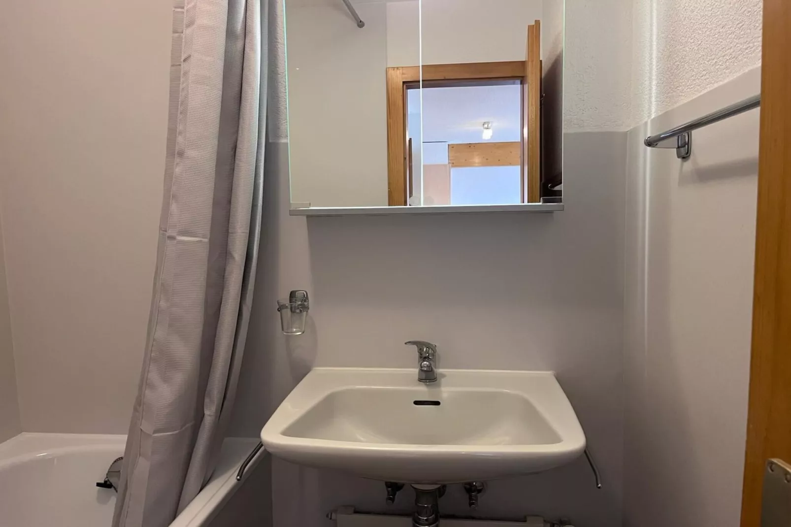 Greppons P 011 - MOUNTAIN apartment 6 pers-Badkamer