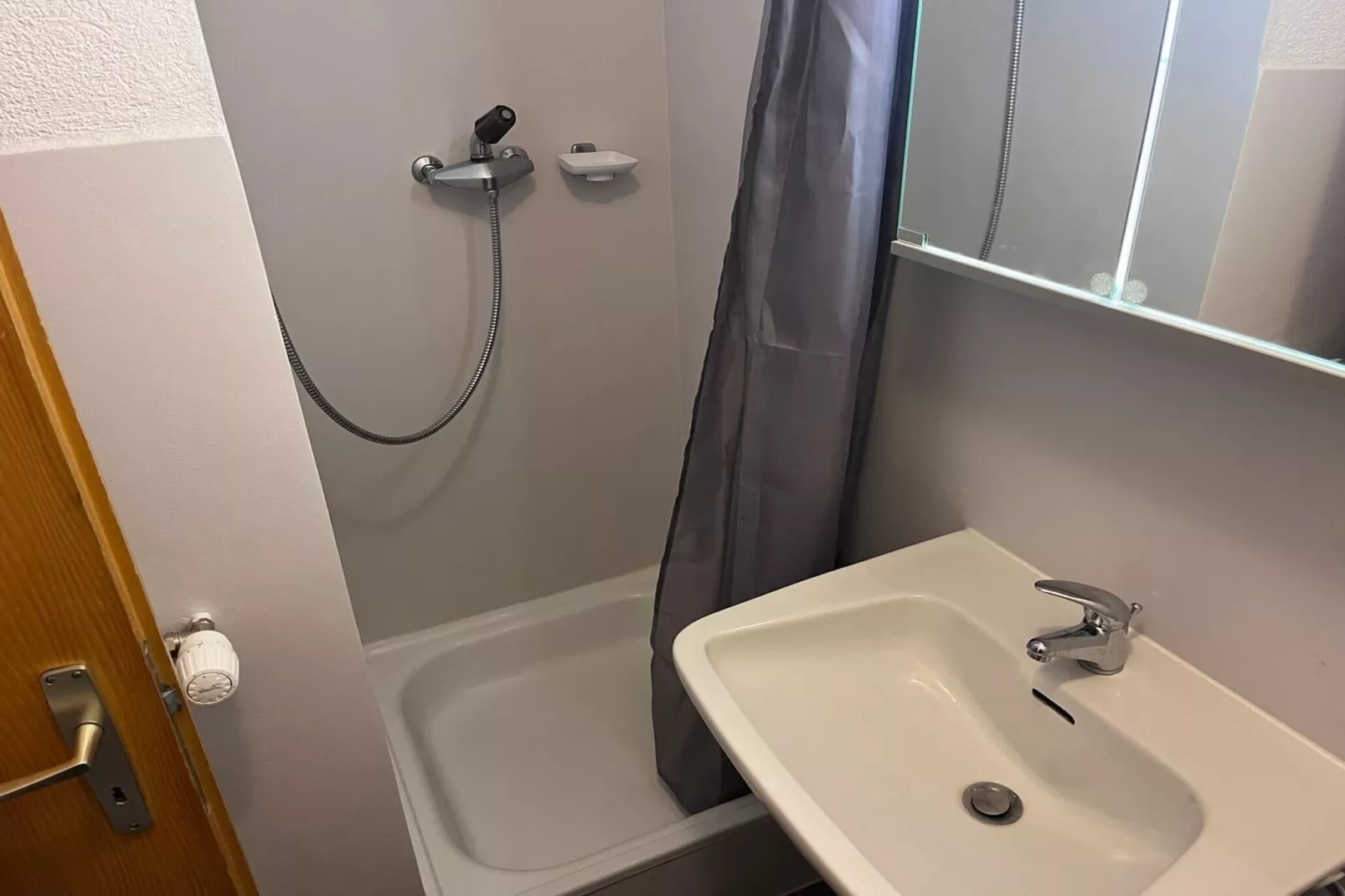 Greppons P 011 - MOUNTAIN apartment 6 pers-Badkamer