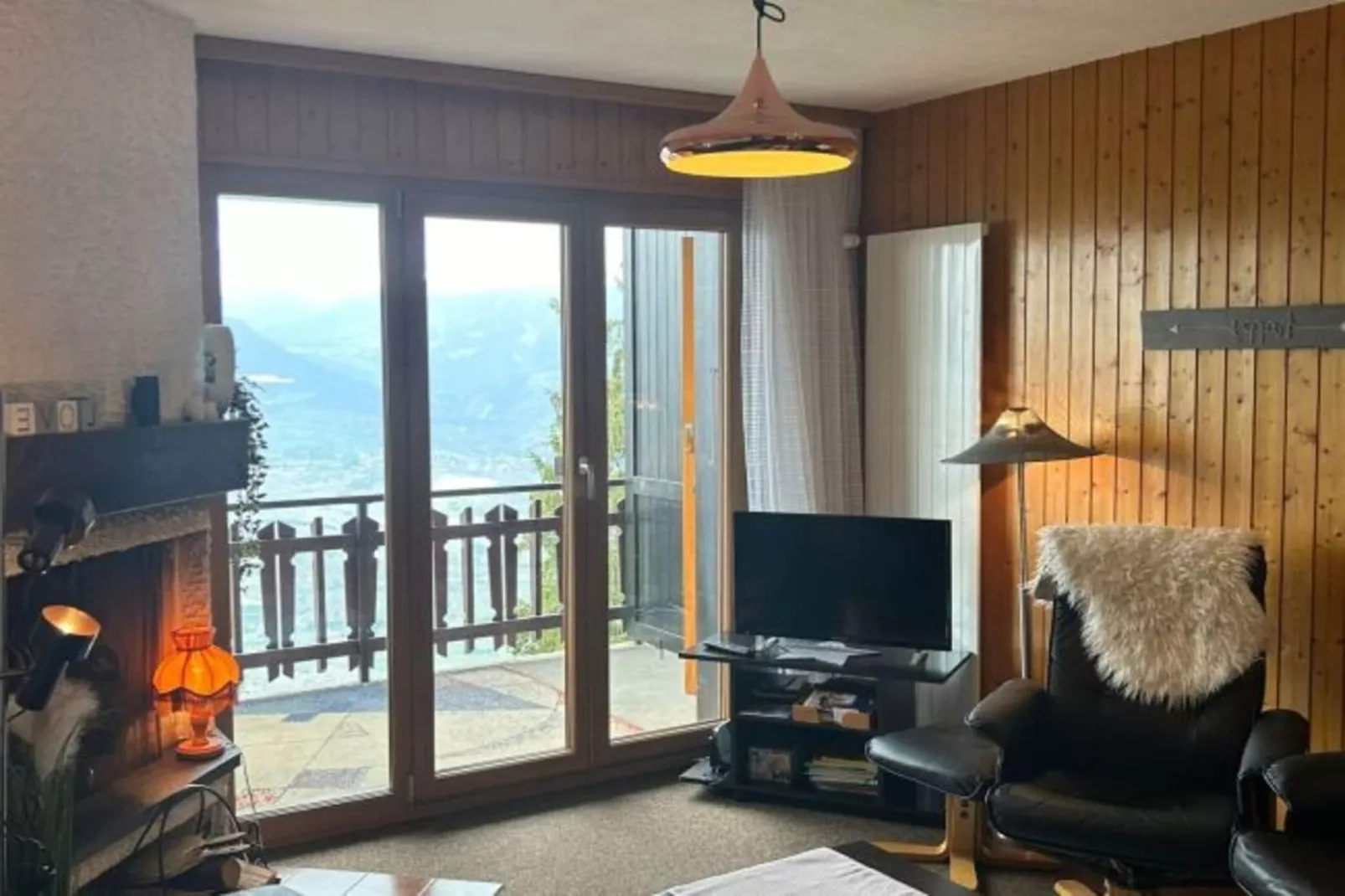 Combyre C 035 - COMFORTABLE apartment 6 pers-Woonkamer