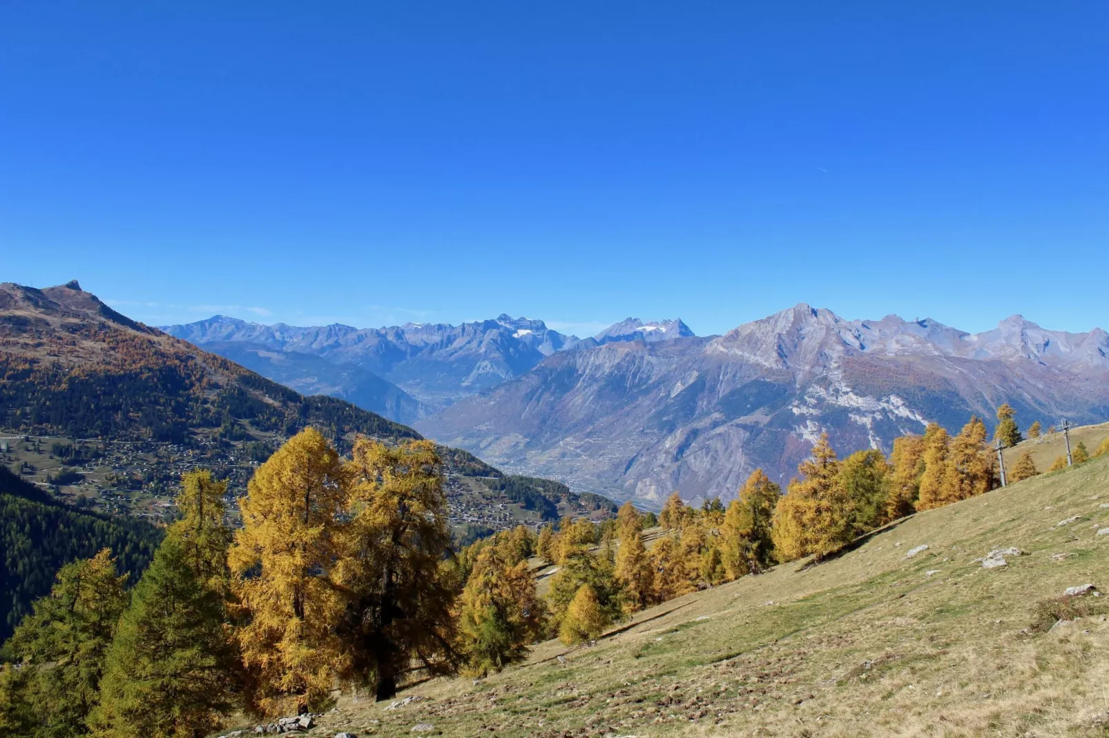 Axaari - VIEW & SWIMMING POOL chalet 10 pers-Uitzicht zomer