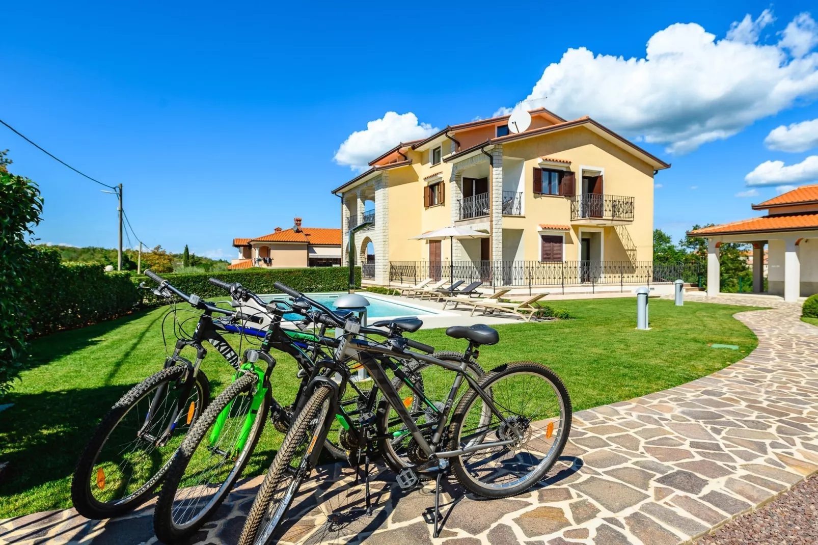 Premium Apartment Silvia II with private pool-Faciliteiten