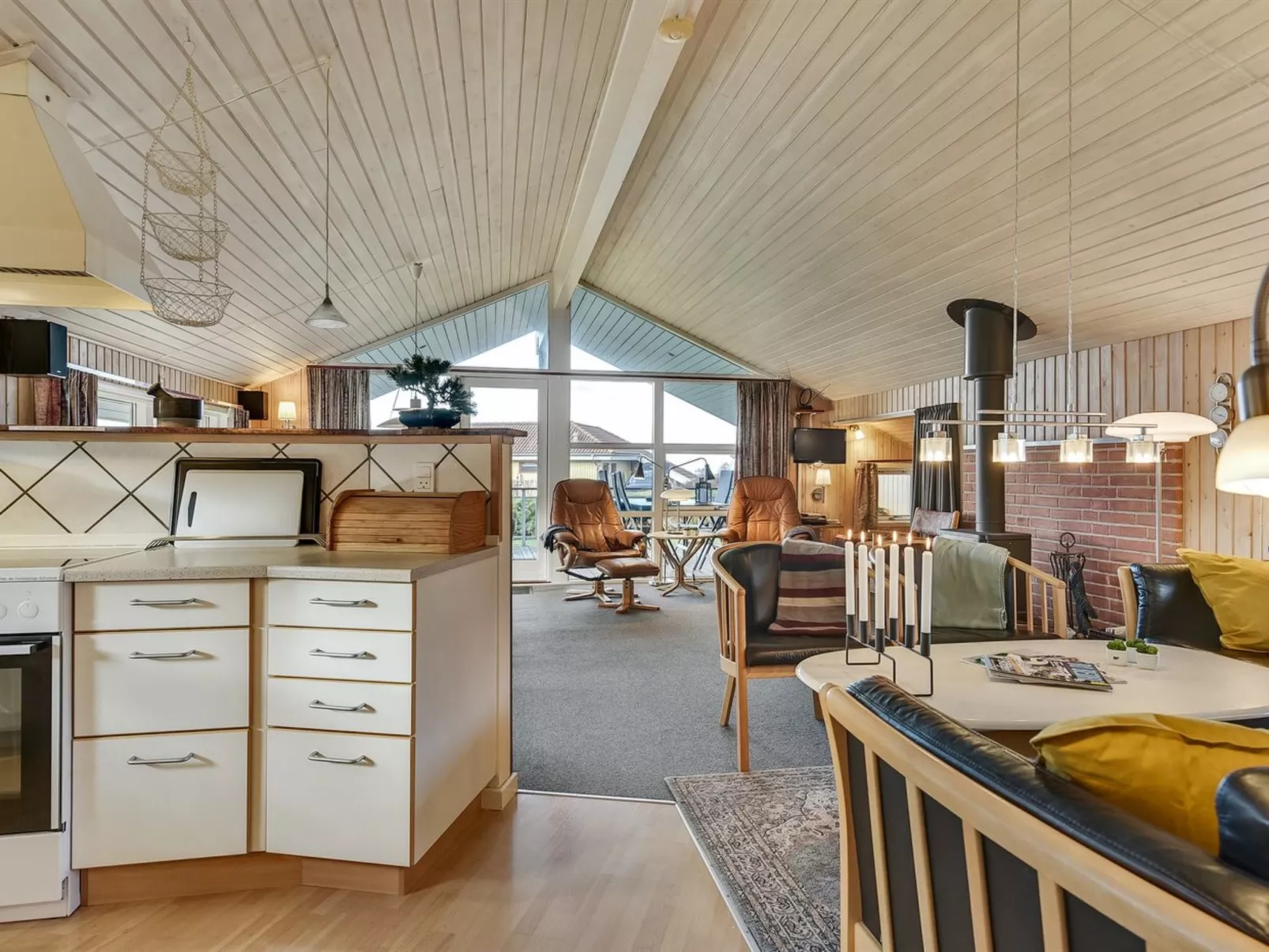 "Hjalmar" - 400m from the sea-Binnen