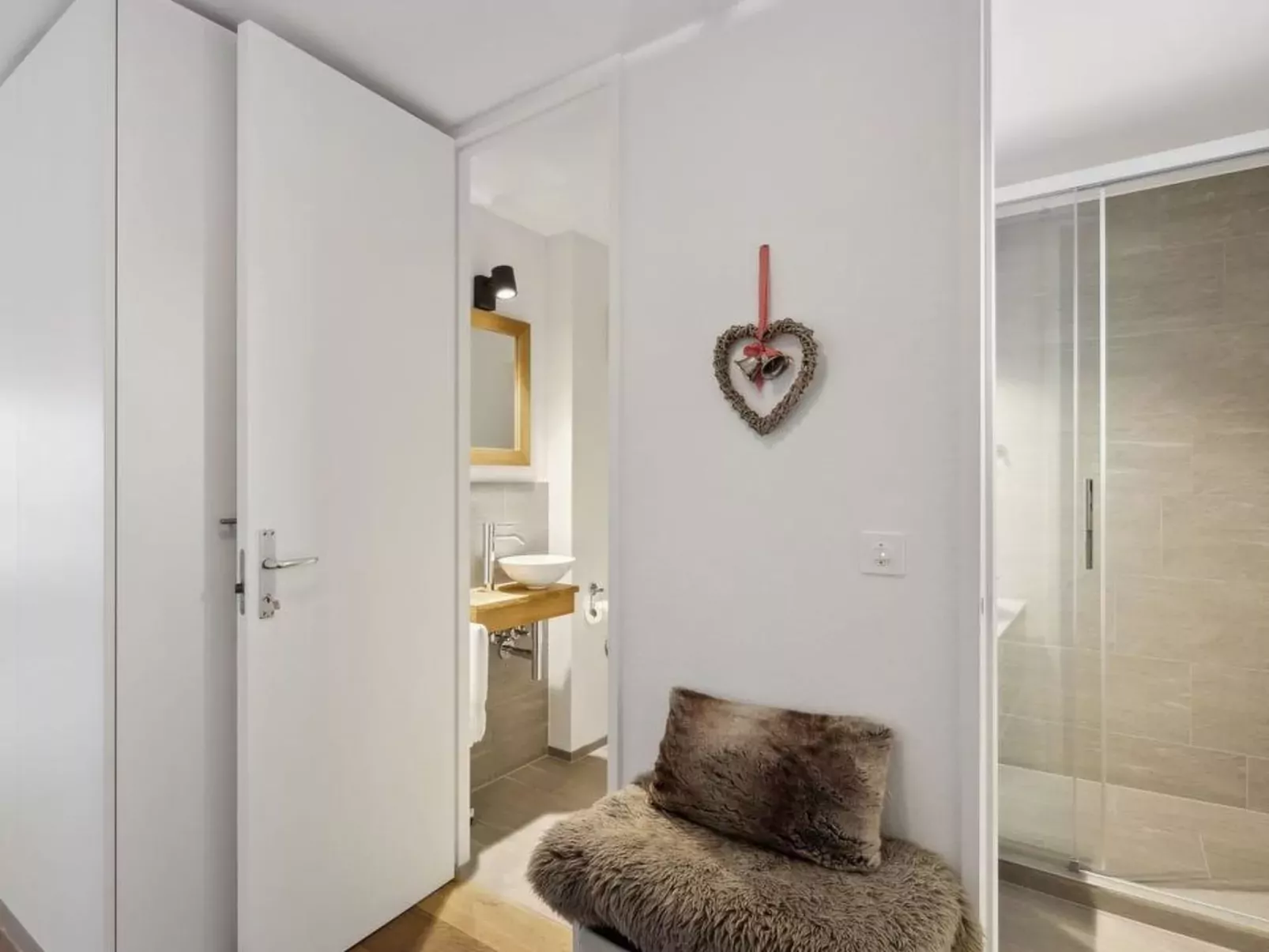 Nr.43 Haus Sotmirana-Binnen
