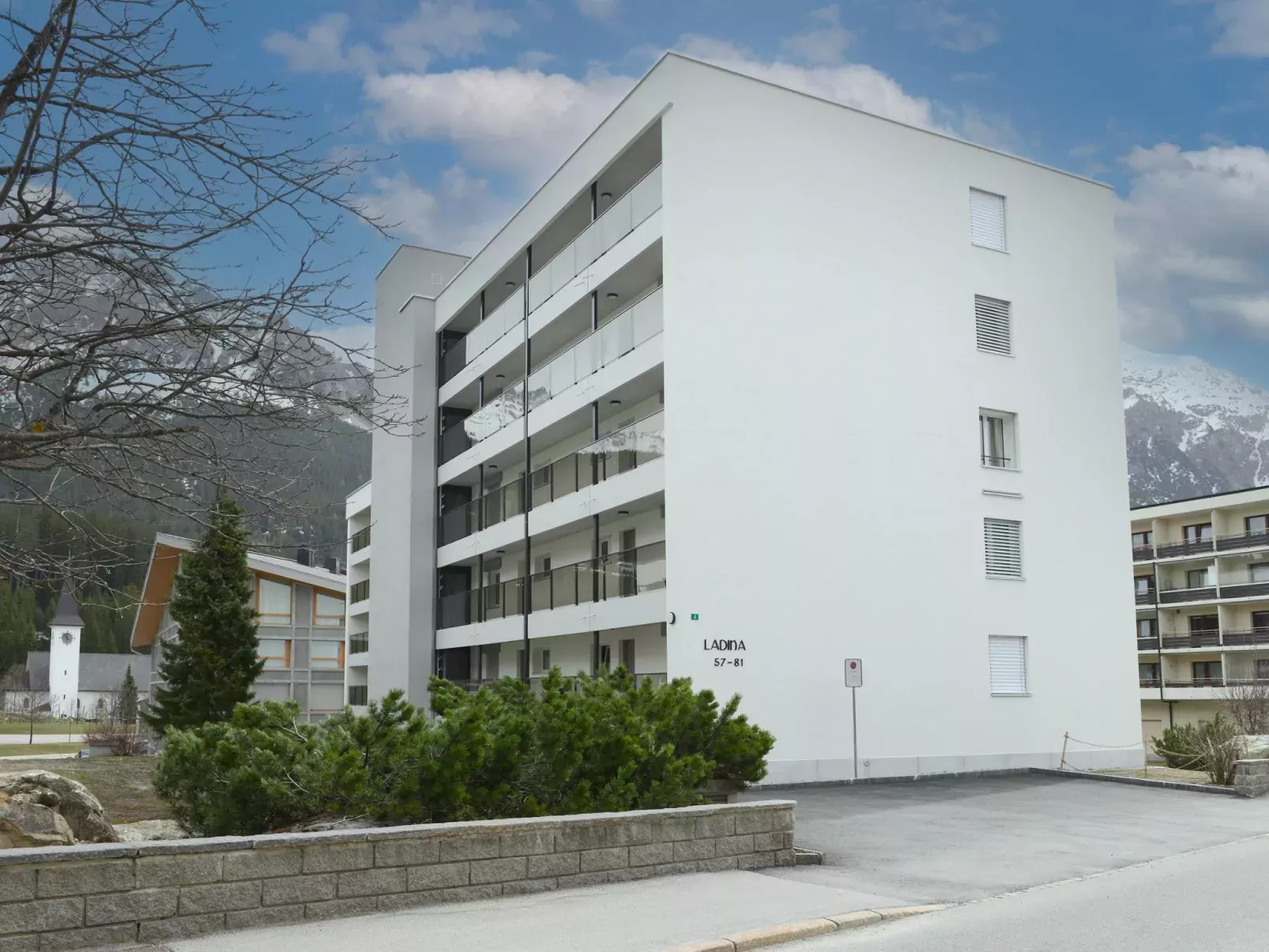 Nr.78 Haus Ladina-Buiten
