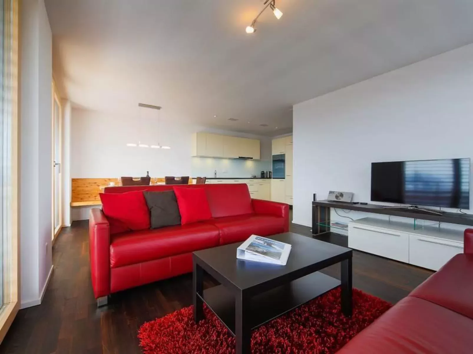 Apartmenthaus Riederhoru A 1. OG Ost-Binnen