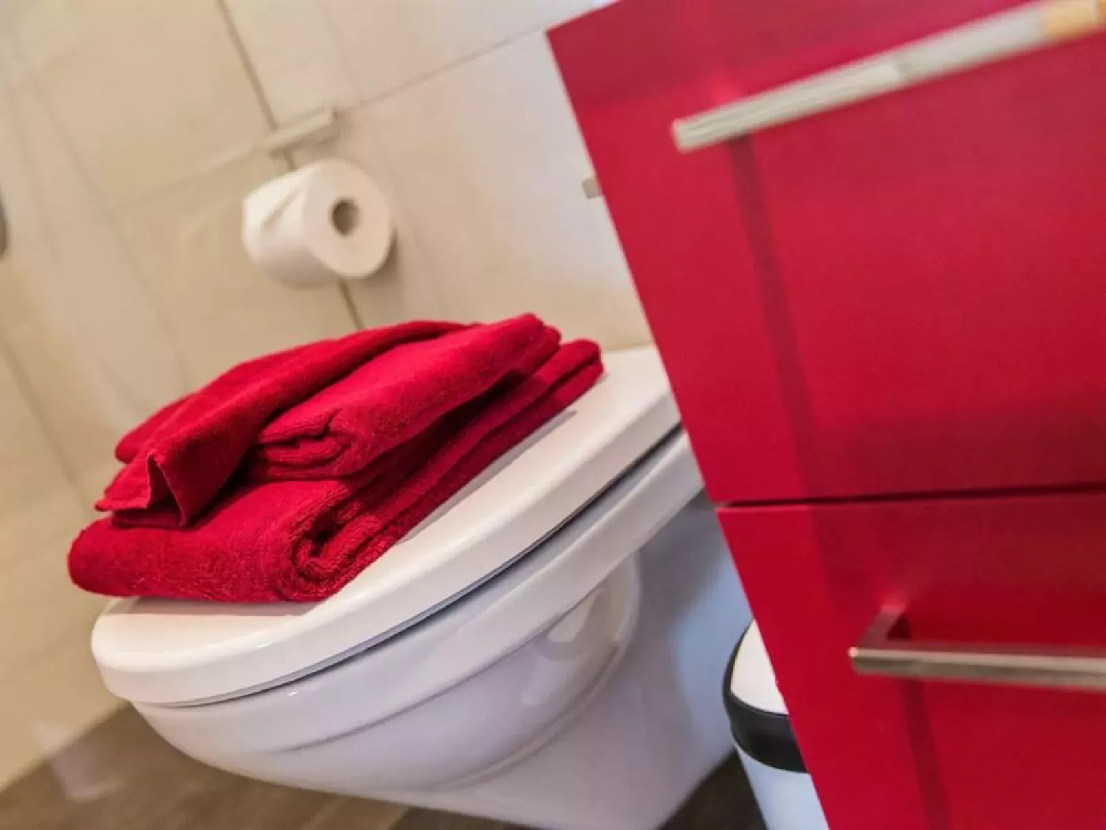 Apartmenthaus Riederhoru A 1. OG Ost-Binnen