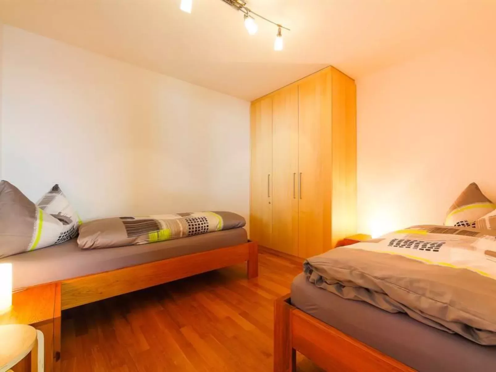 Apartmenthaus Riederhoru A EG-Binnen