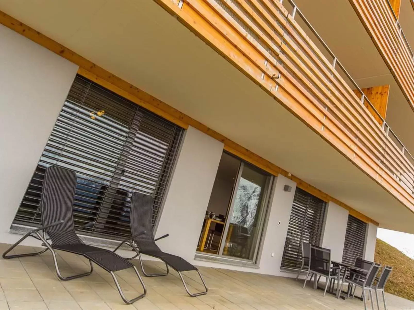 Apartmenthaus Riederhoru A EG-Binnen