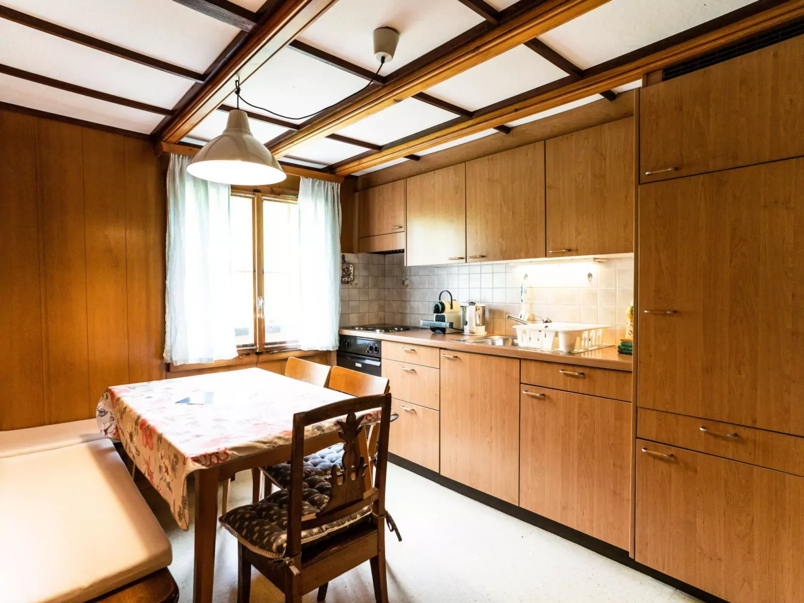 Bürcher Haus 1. OG Süd-West-Binnen