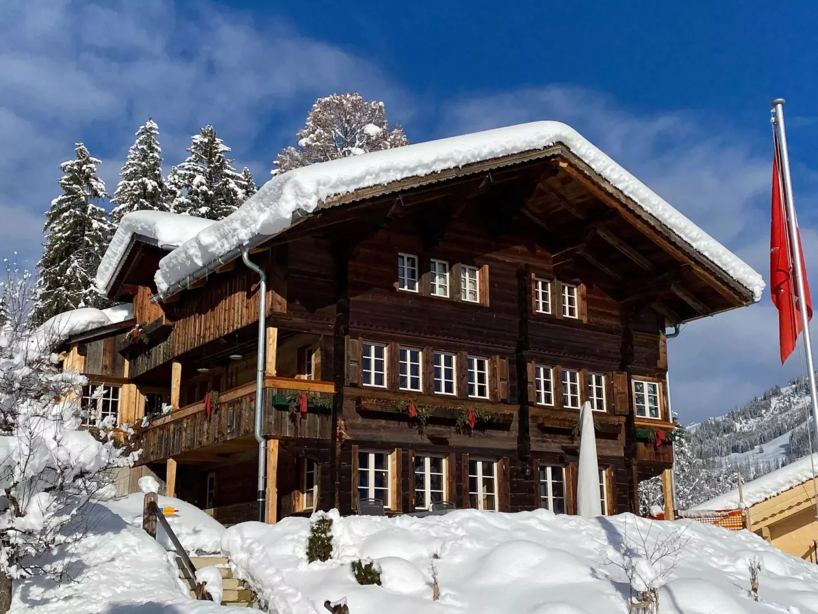 Untere Bühlstrasse 10 - EG - Buiten