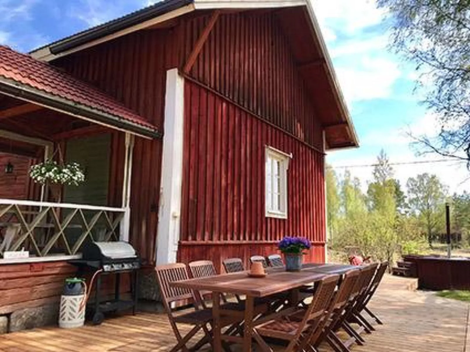 Virtaan väentupa-Buiten