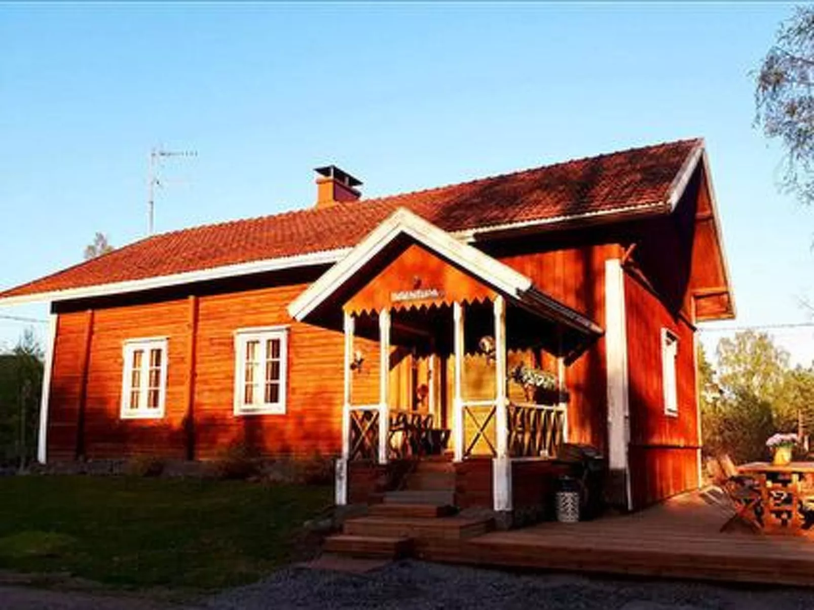 Virtaan väentupa-Buiten