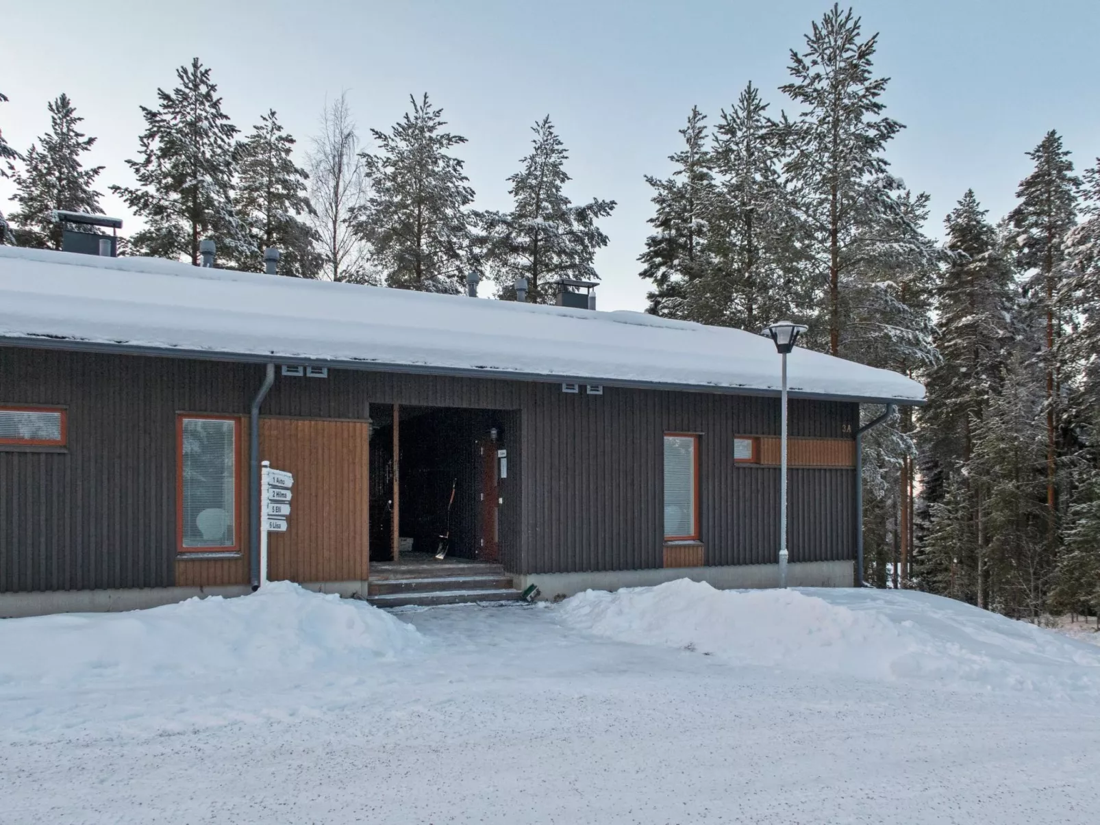 Aino-Buiten