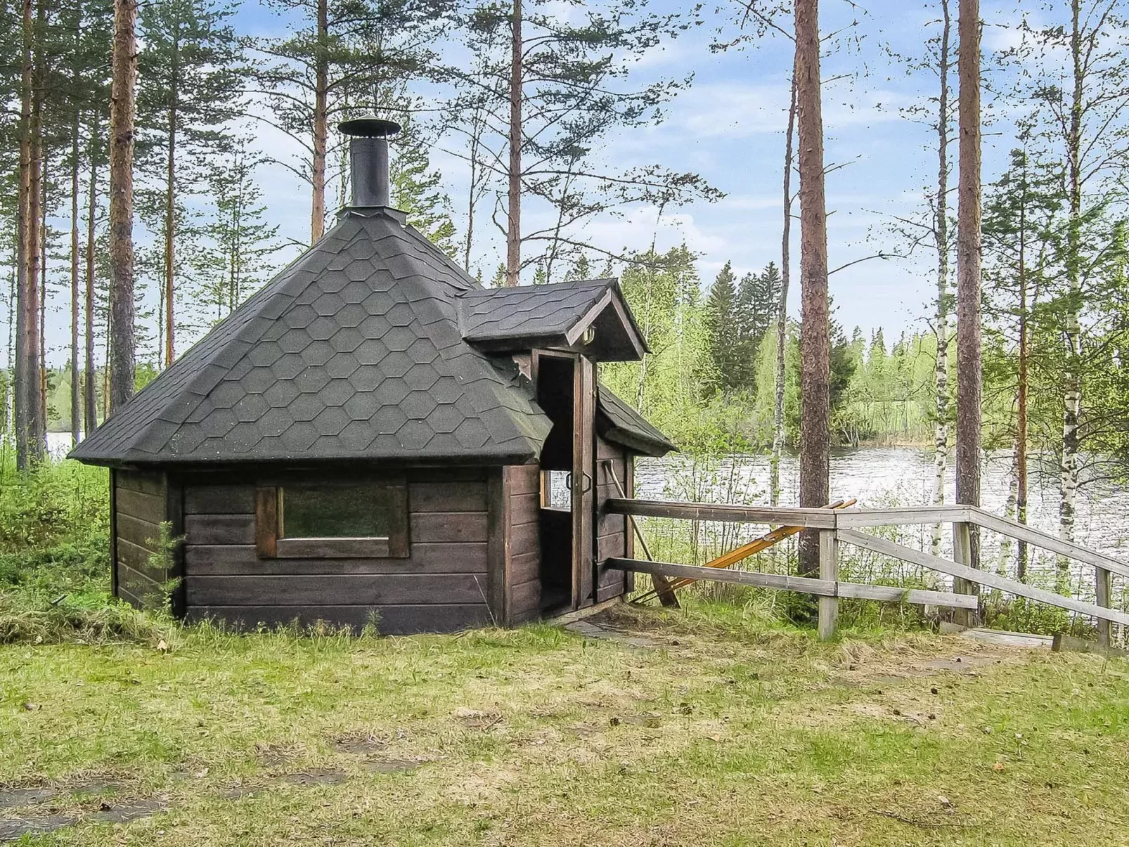 Yläneuvola silta-Buiten