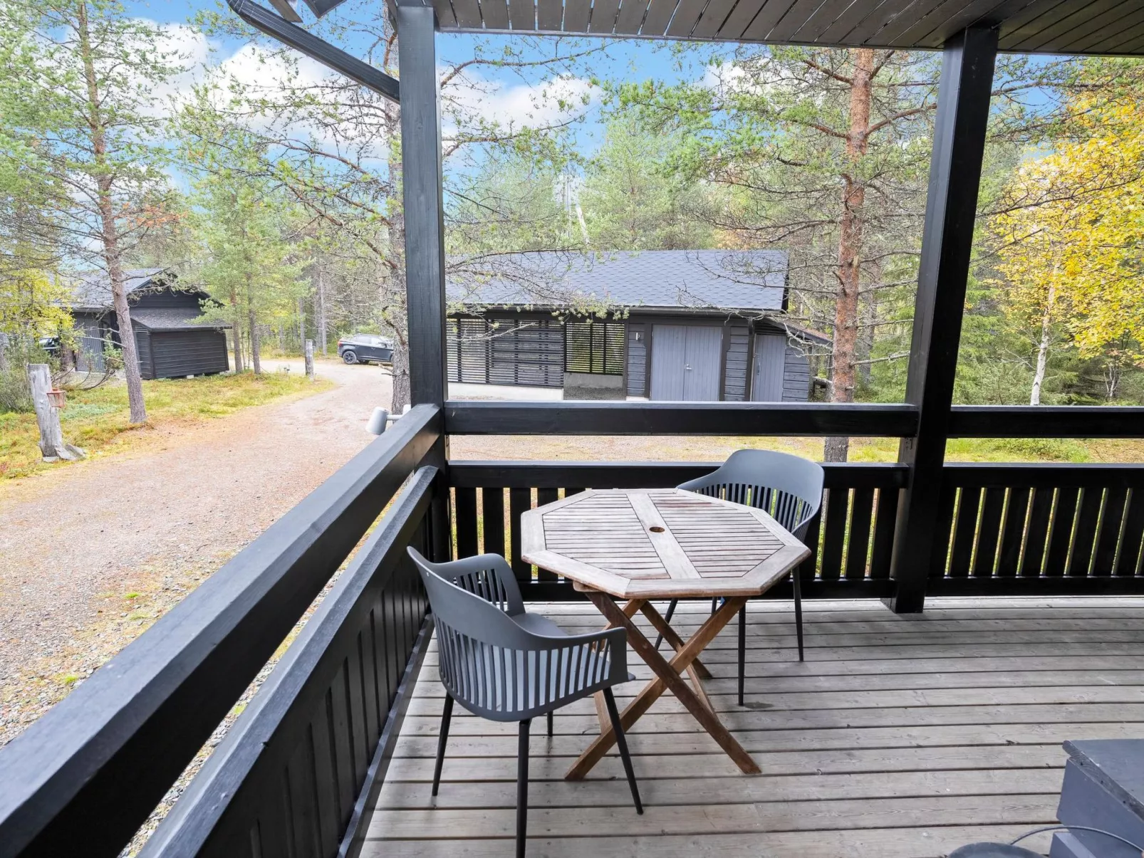 Vuosselin kataja 5-Buiten