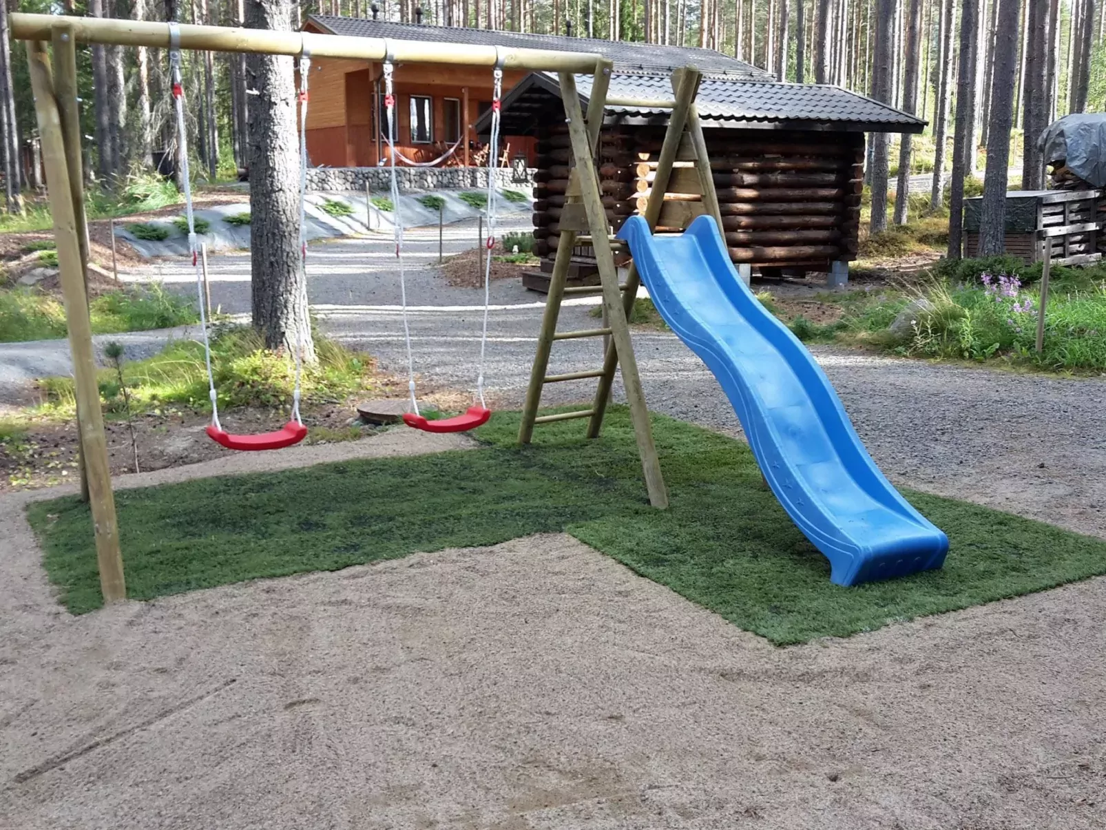 Lepovalkeinen-Buiten