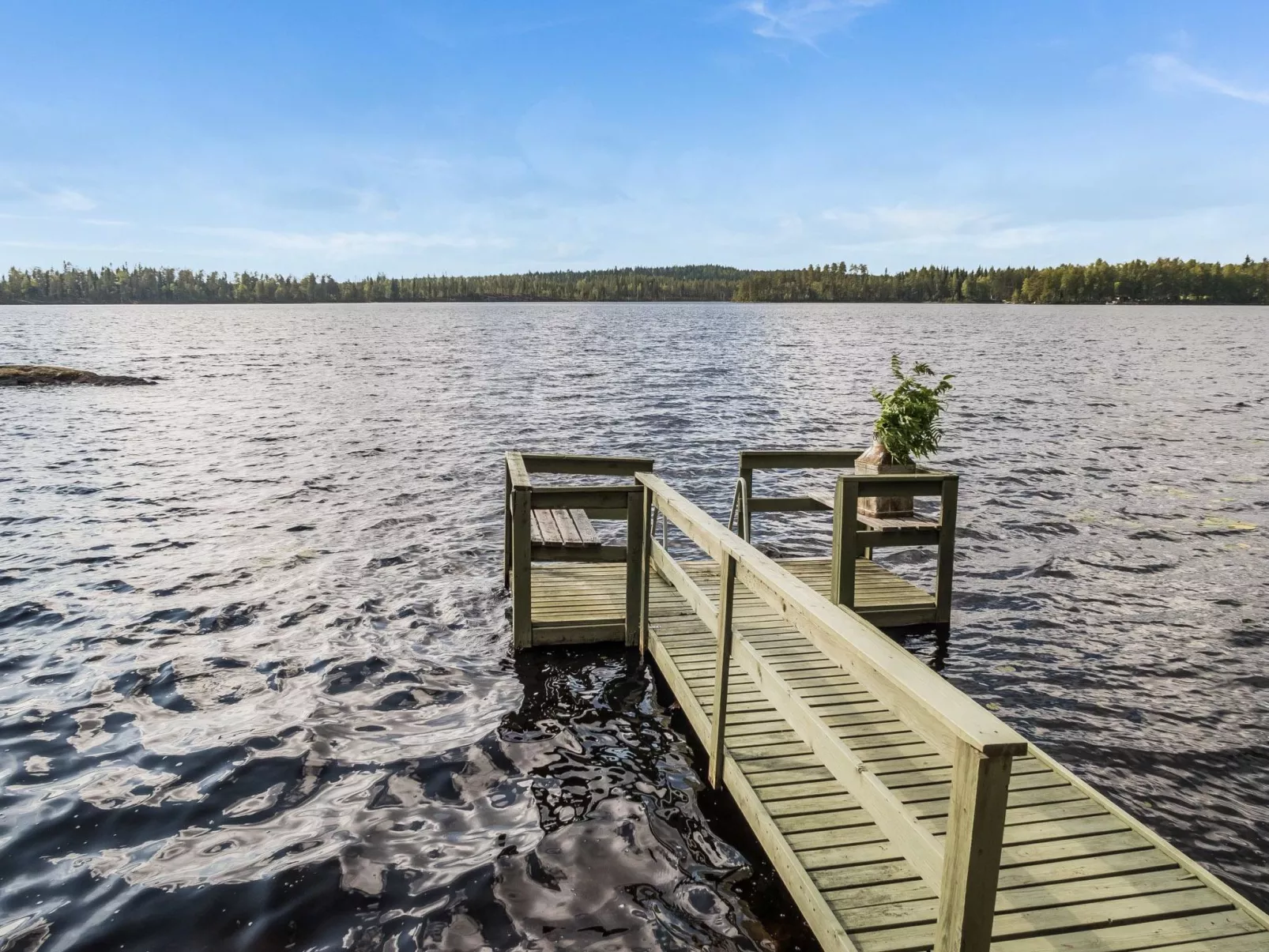 Huotarin mökki-Buiten