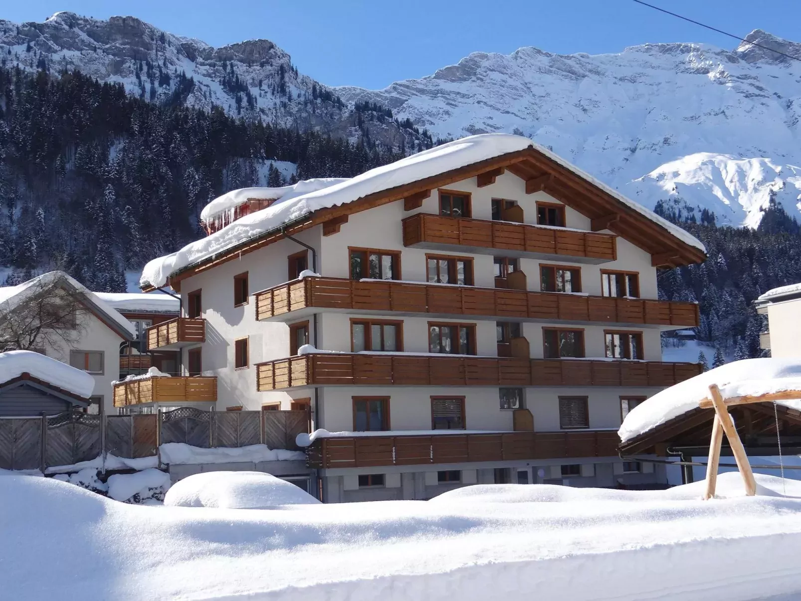 Alpenstrasse 1-Buiten