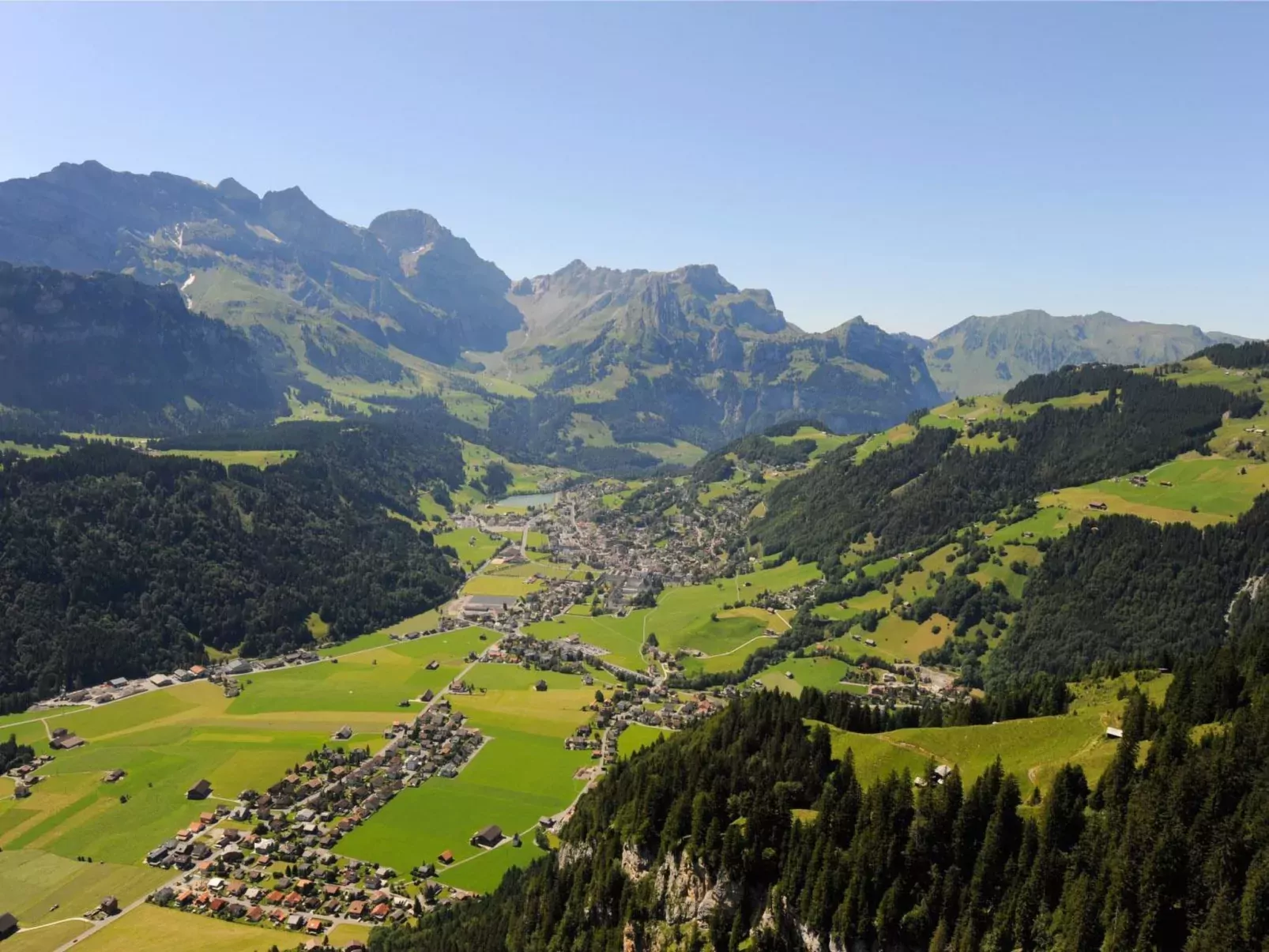 Alpenstrasse 1-Buiten