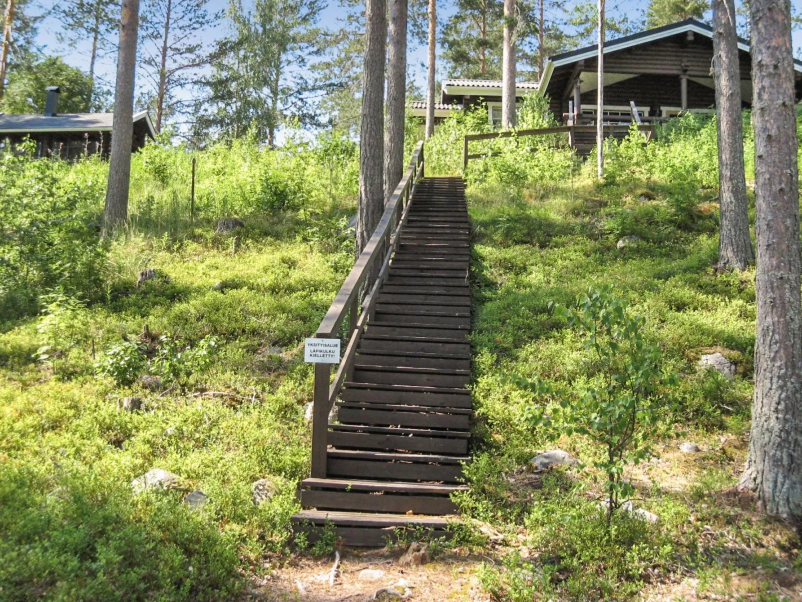 Mäkrä 1-Buiten