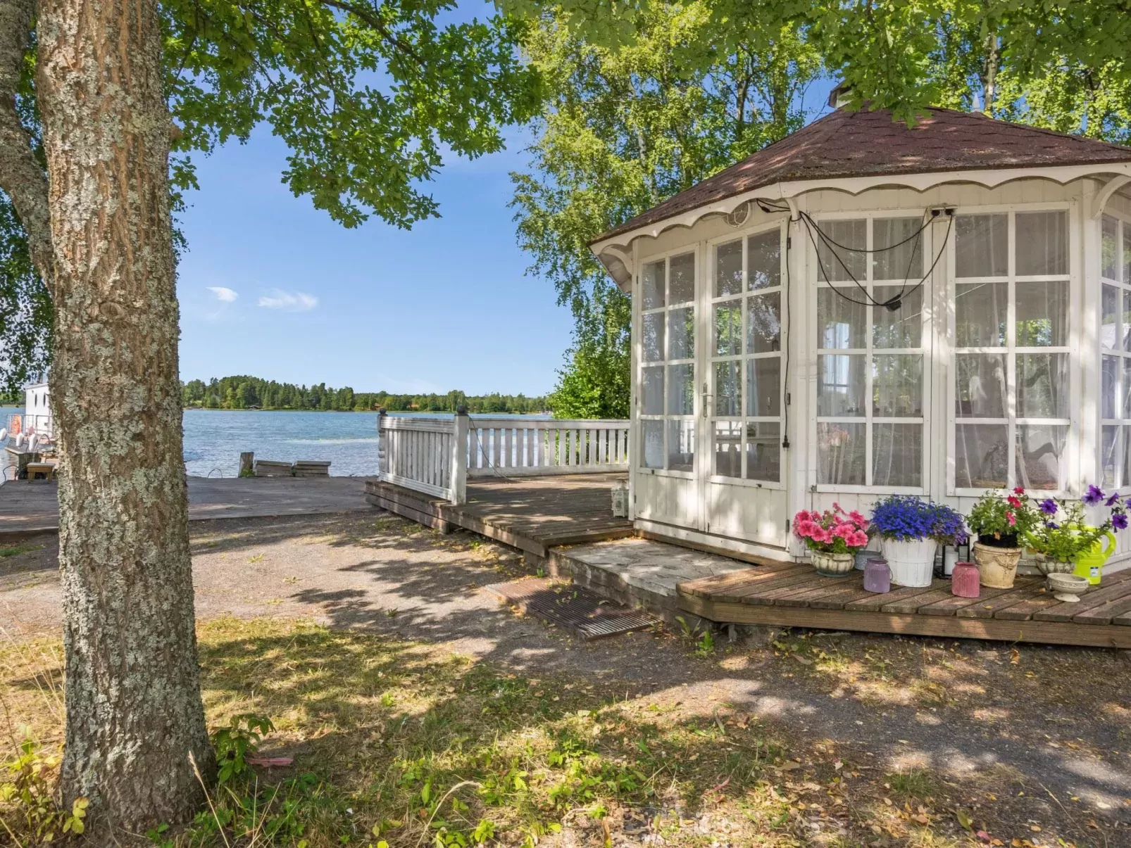 Lake suite-Buiten