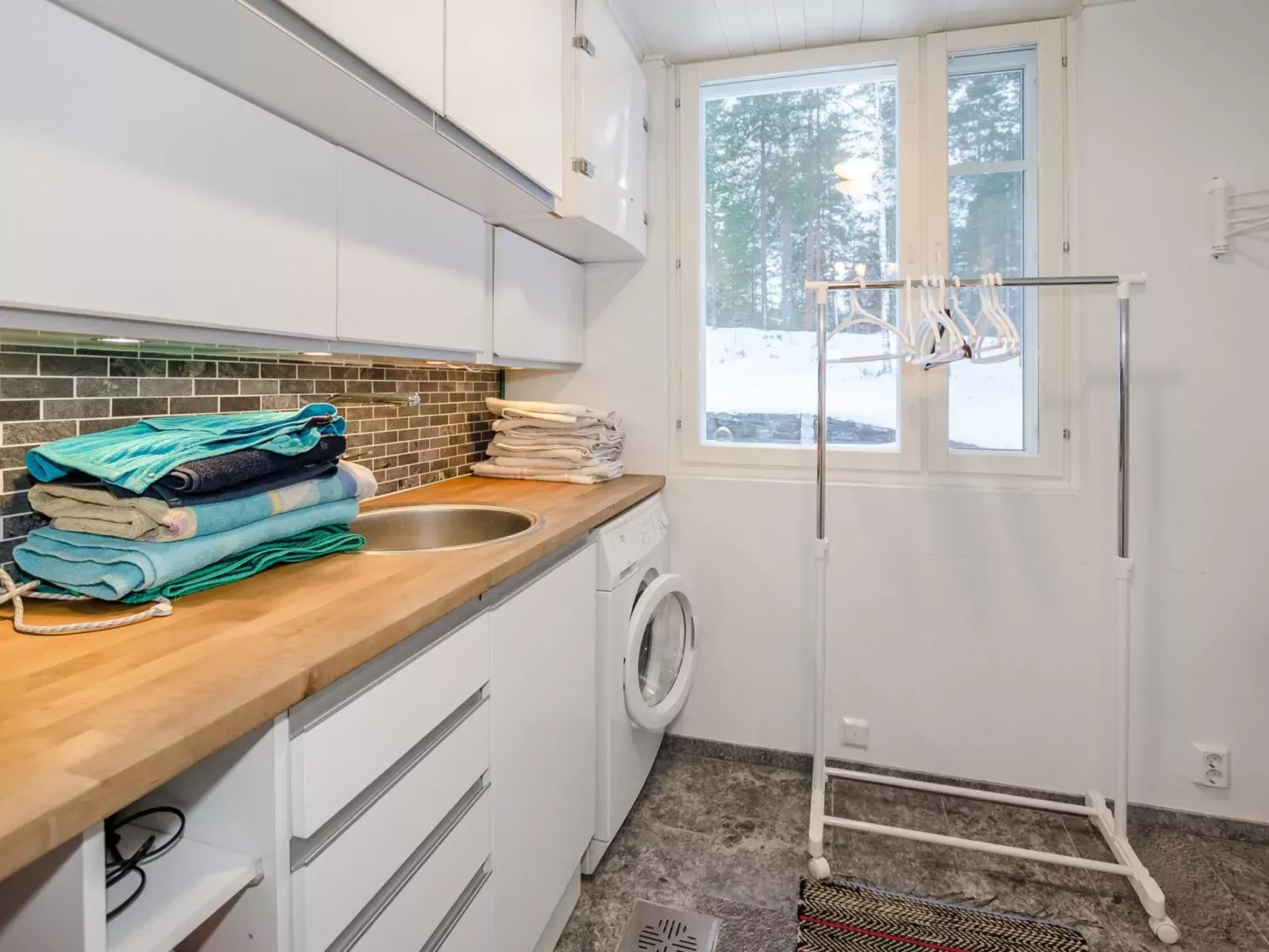 Huvila lomaonni (villa concrete kelo)-Binnen