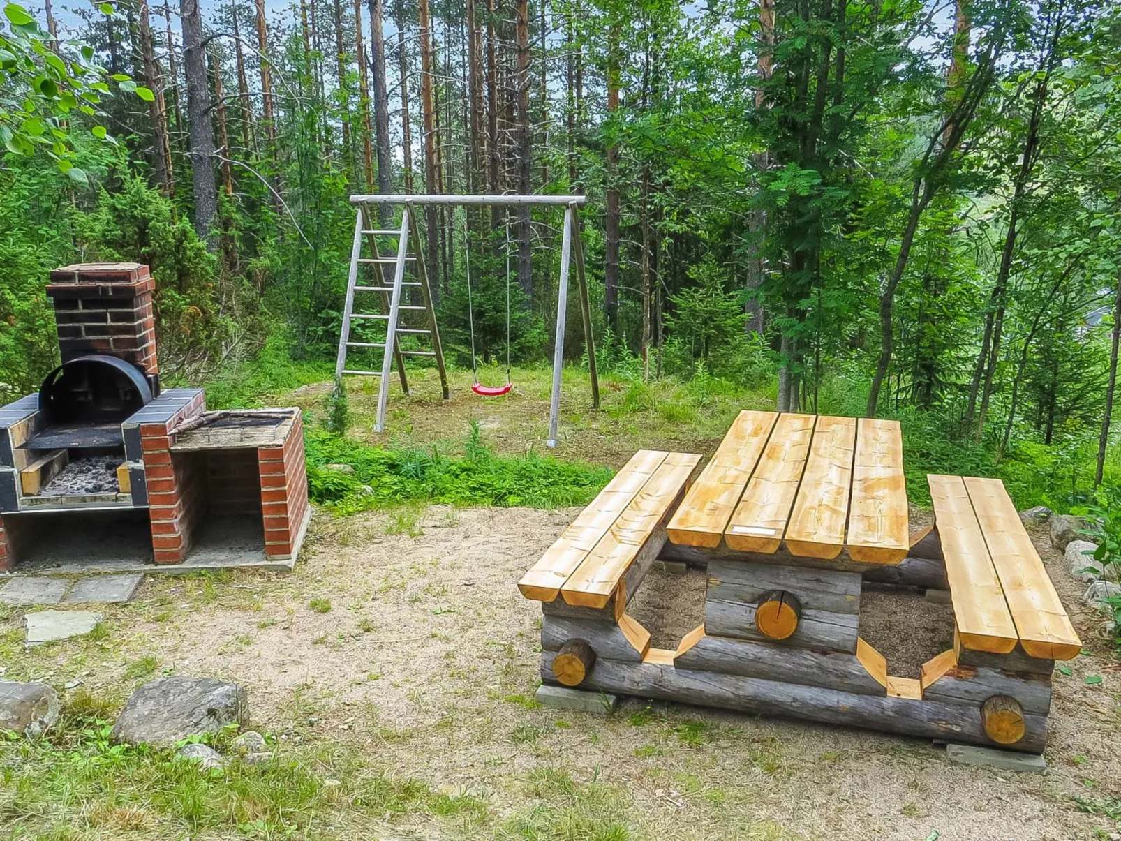 Ukkorinne mökki-Buiten