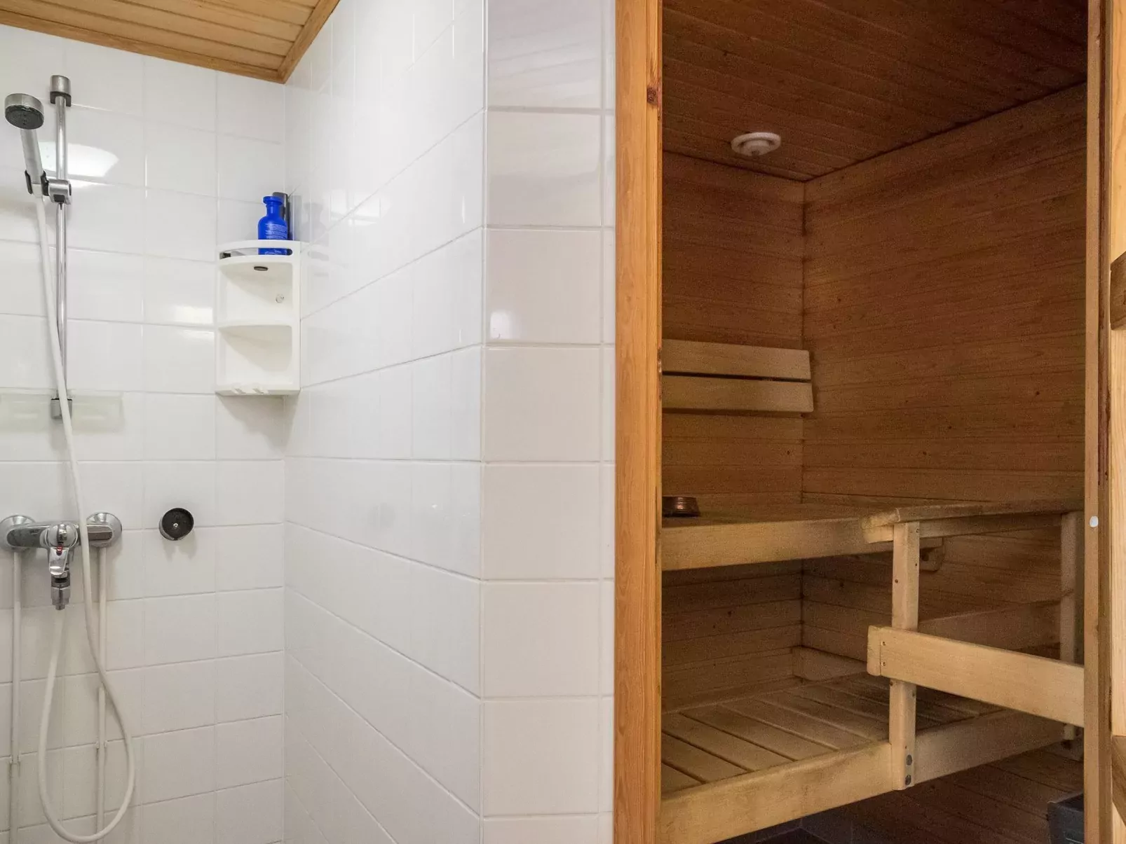 Ukonpuoti b13 kerrostalo-Binnen