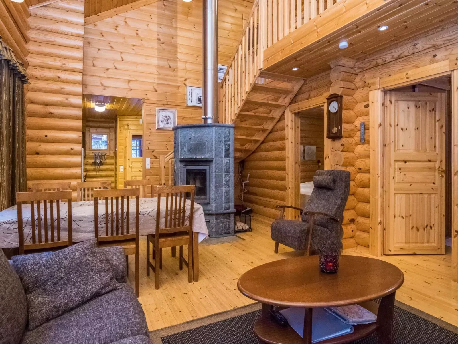 Hiisi cottage-Binnen