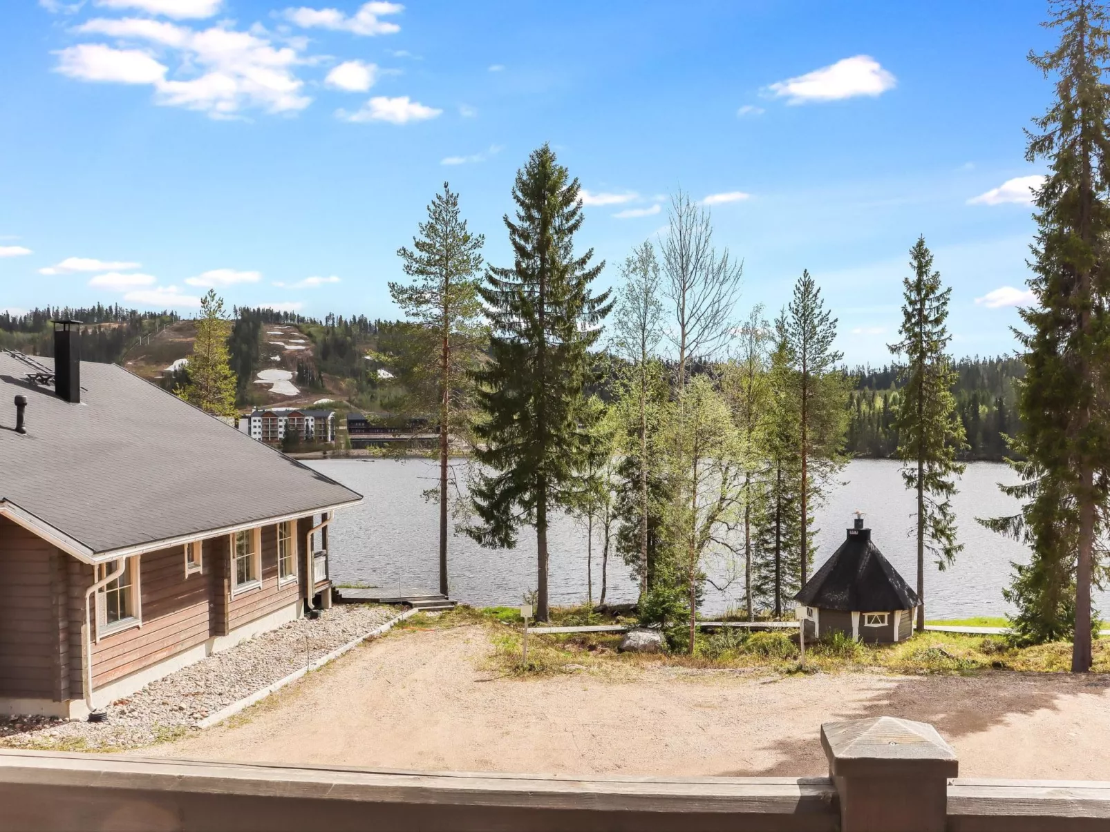 Aurinko-saaga 5 semi-detached house-Buiten