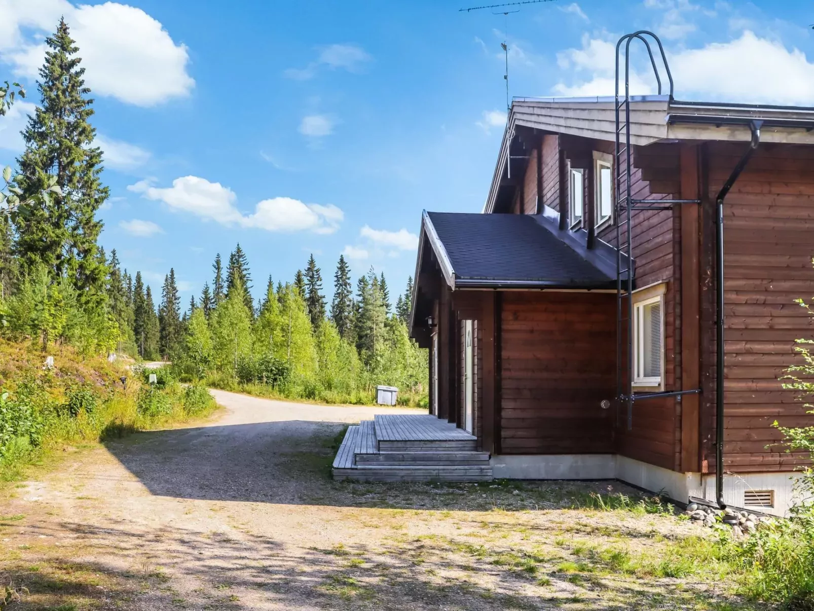 Uulanlinna b, paritalo-Buiten
