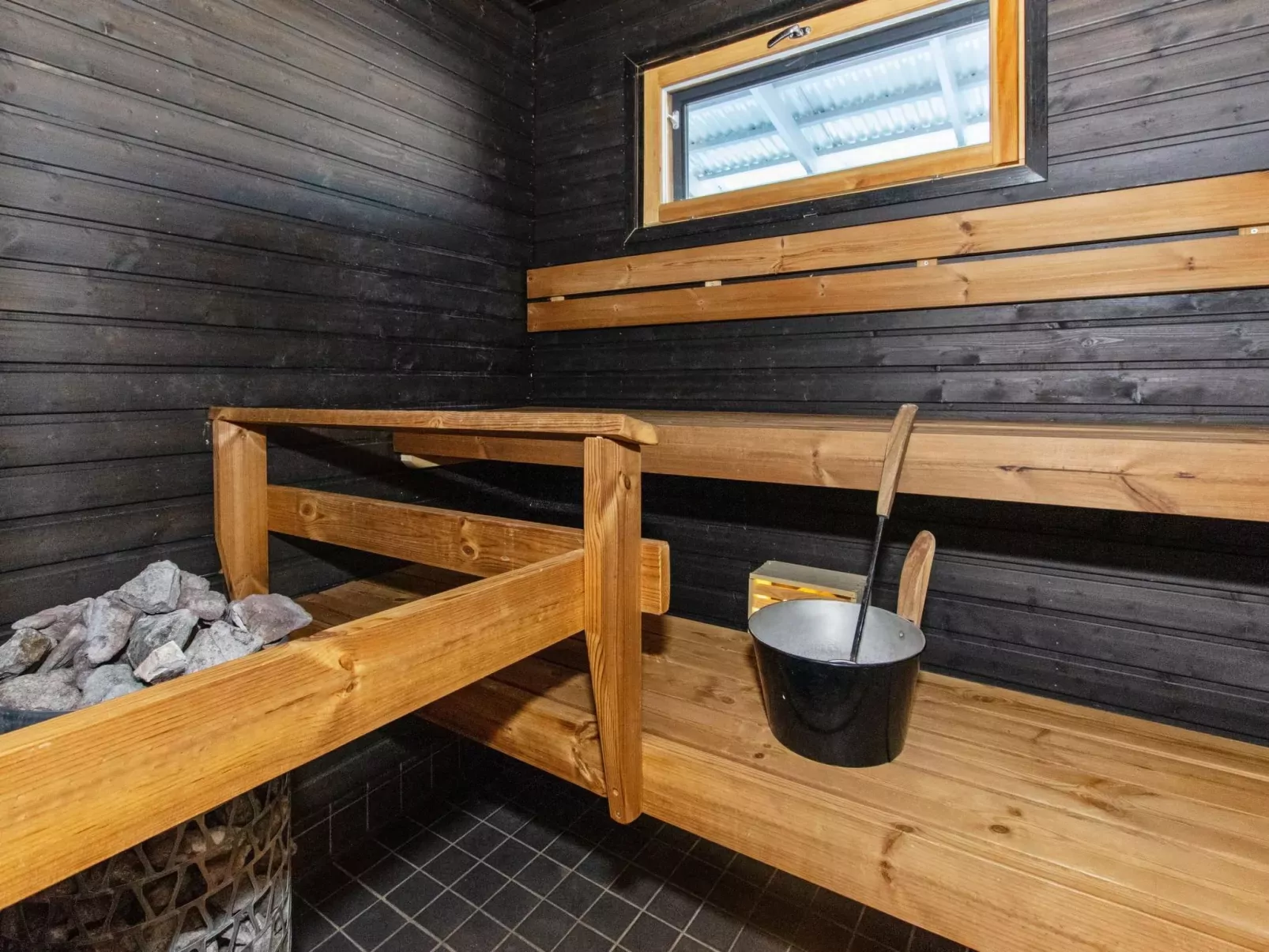 Skivillas 78 ukkohalla (7)-Binnen