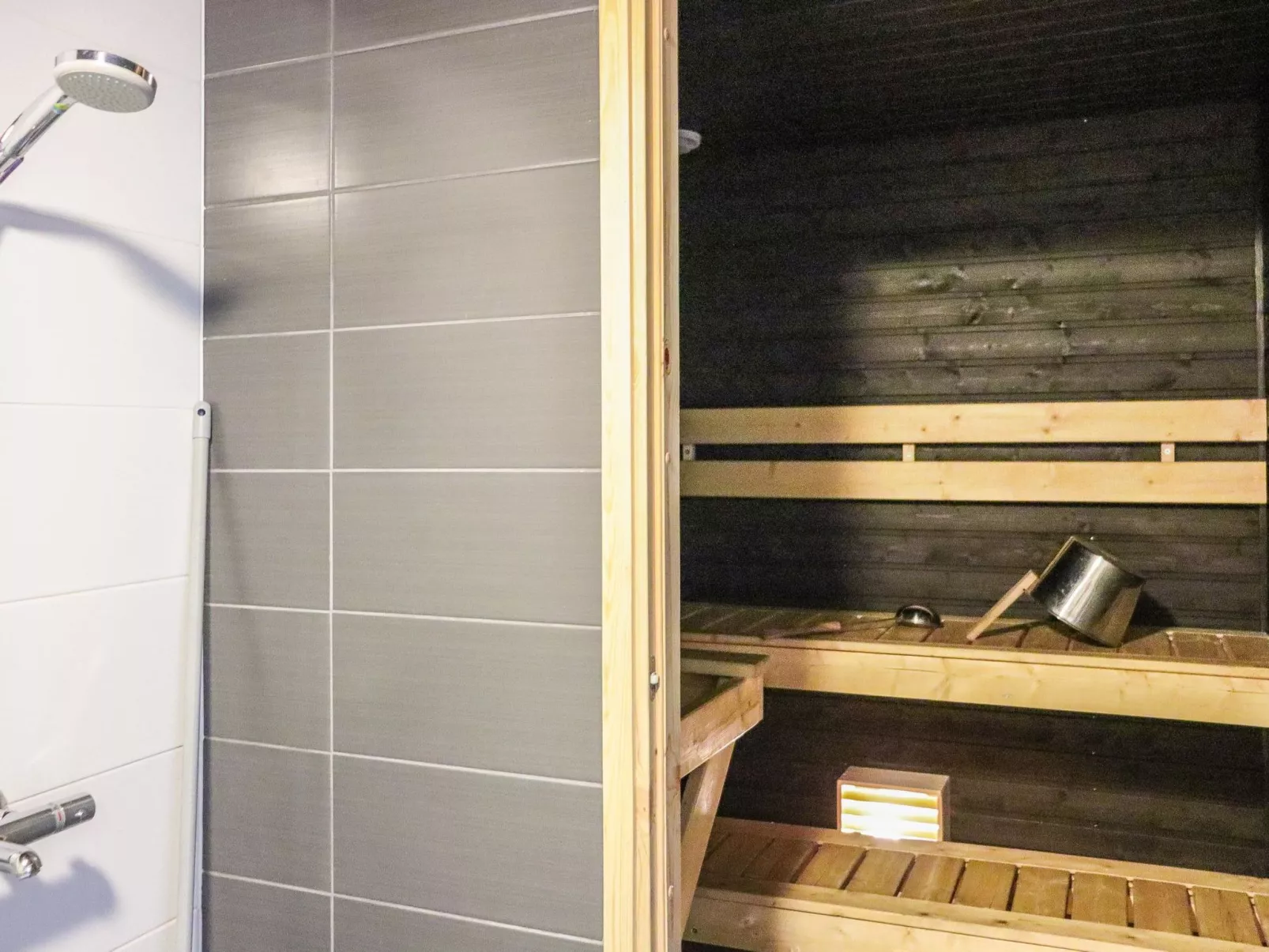 Skivillas 47 ukkohalla (a1)-Binnen