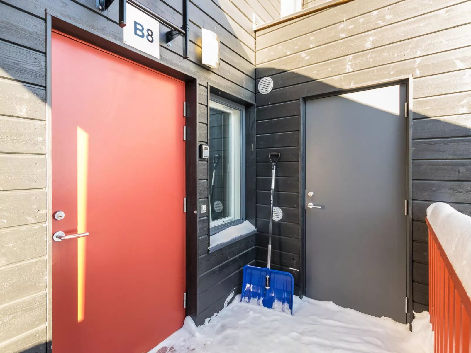 Skivillas 61 ukkohalla (b8)