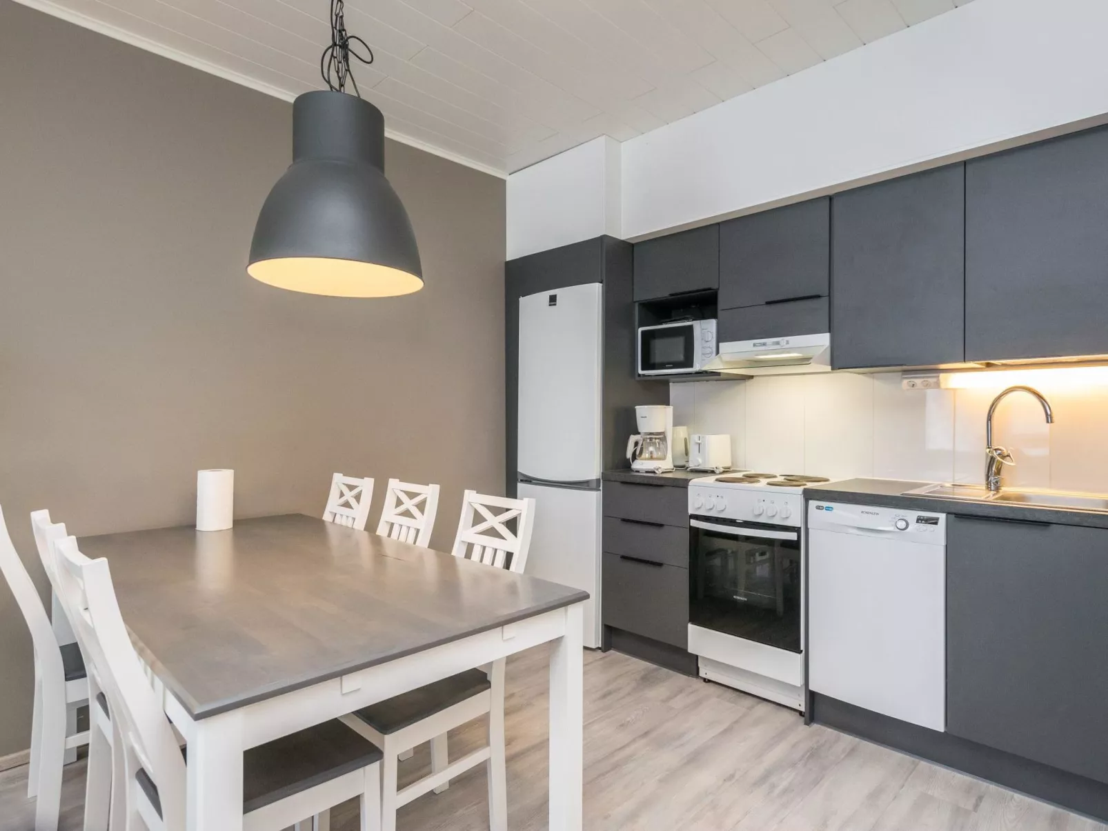 Skivillas paljakka 6. (2 bedrooms)-Binnen