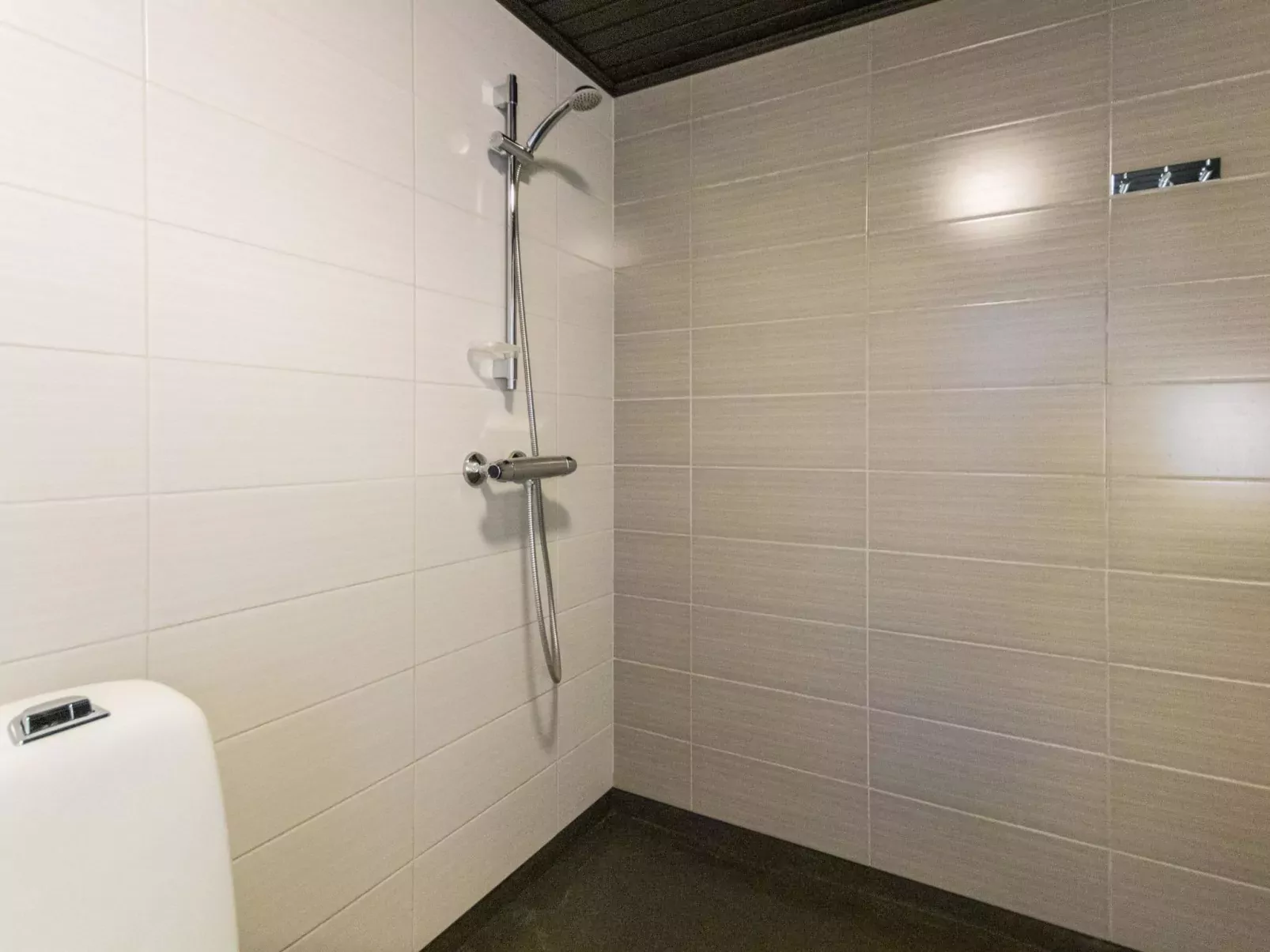 Sun&skivillas 5.-Binnen