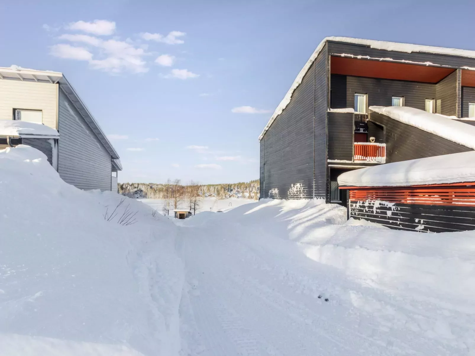 Sun&skivillas 5.-Binnen
