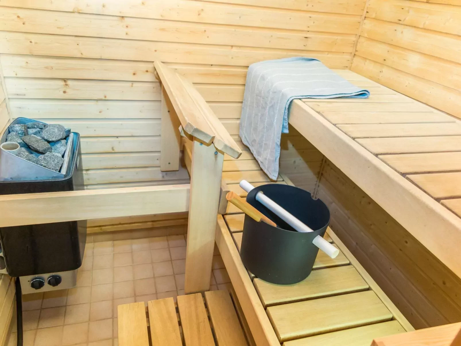 Fore camp-Binnen