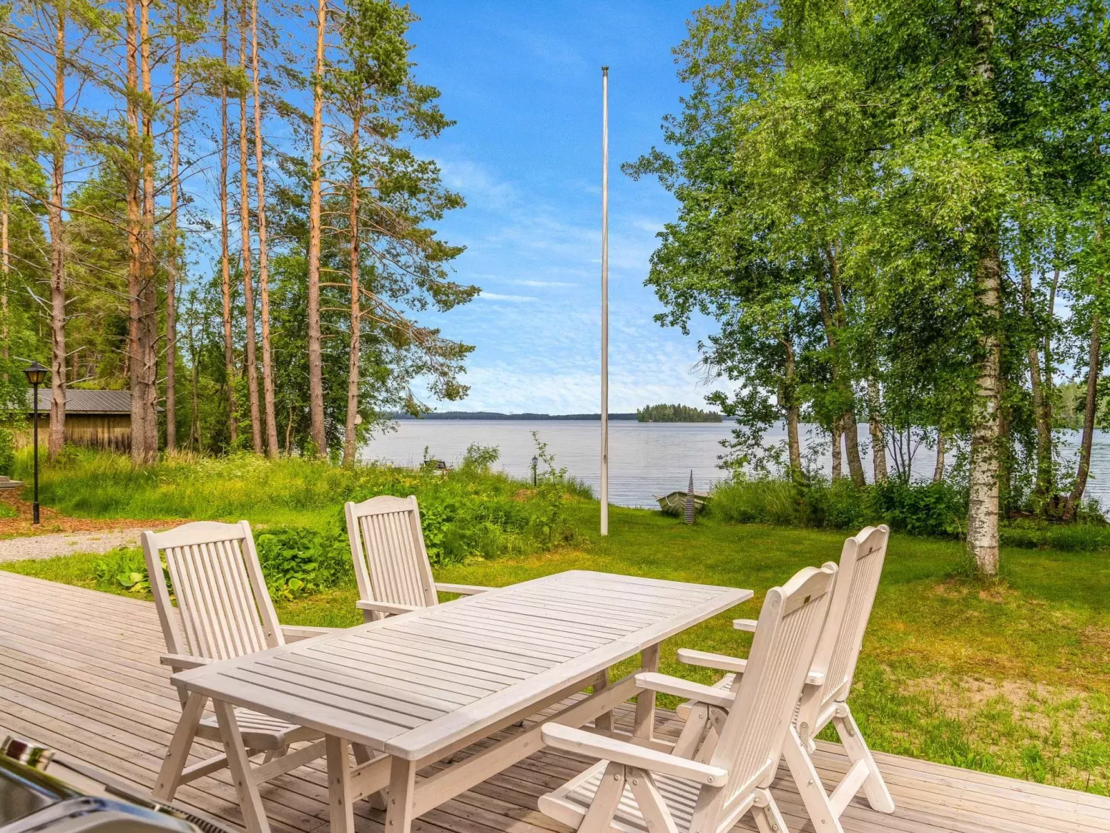 Villa kuorinka-Buiten