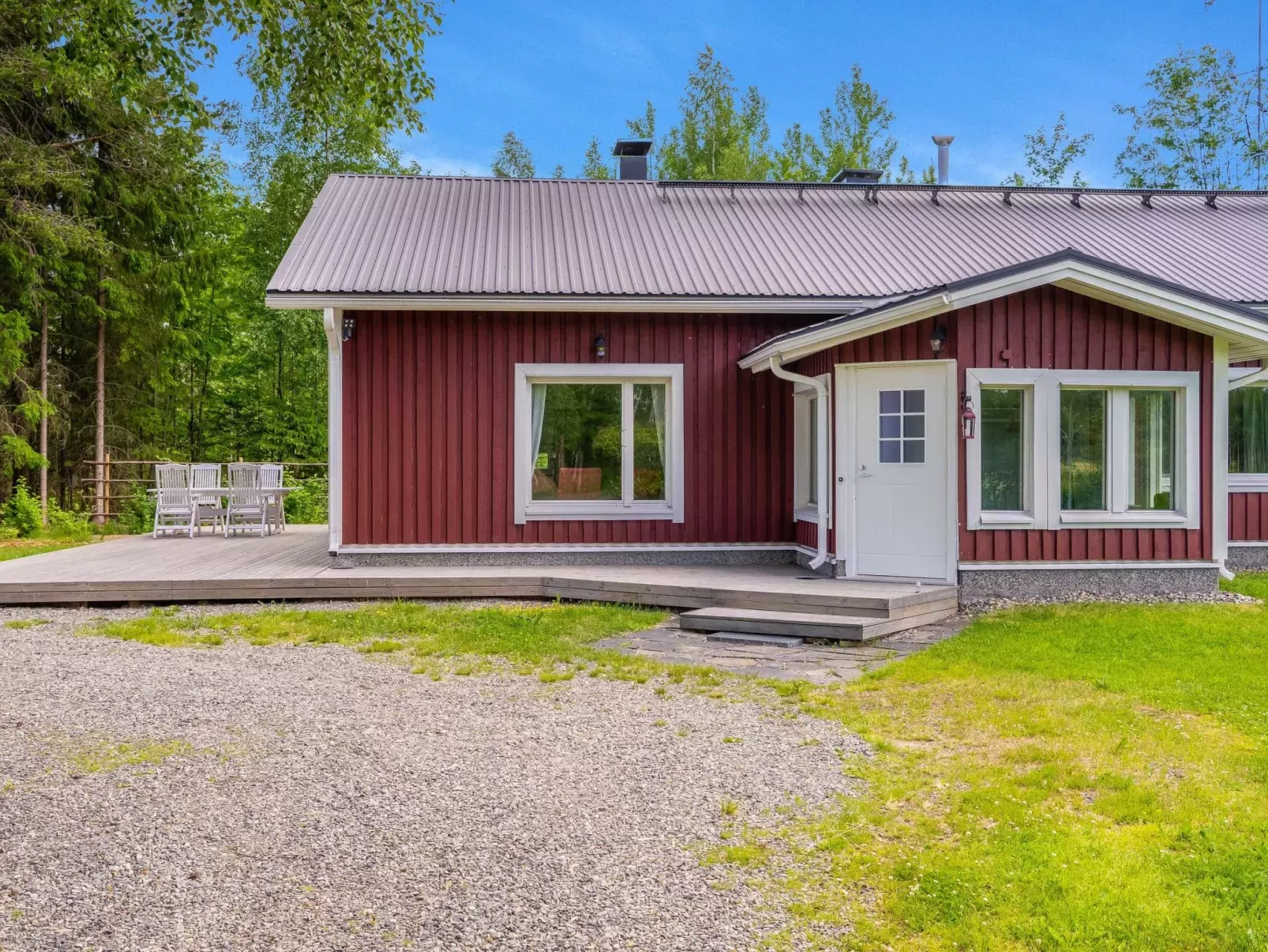 Villa kuorinka-Buiten